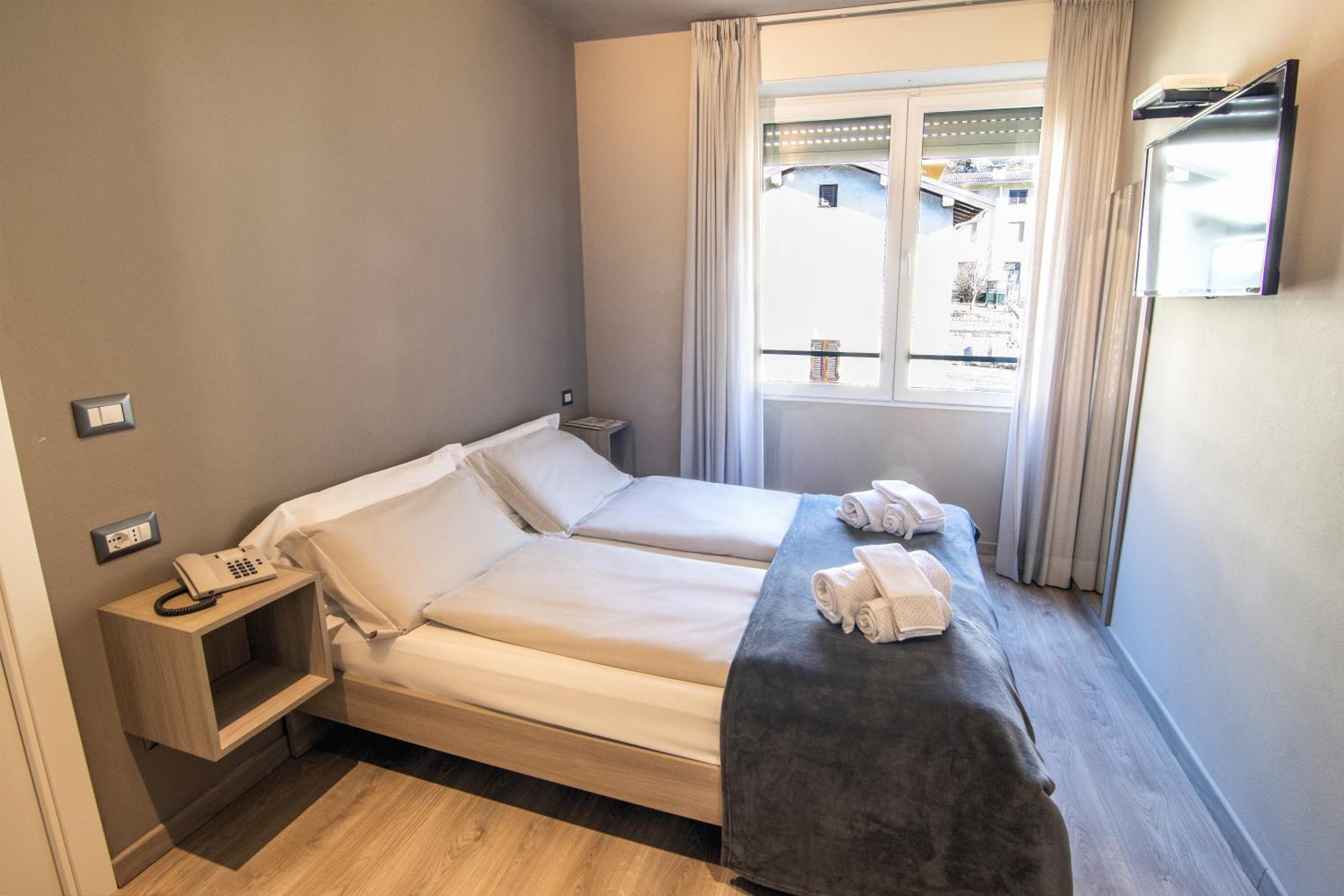 Double Room with Mountain View
