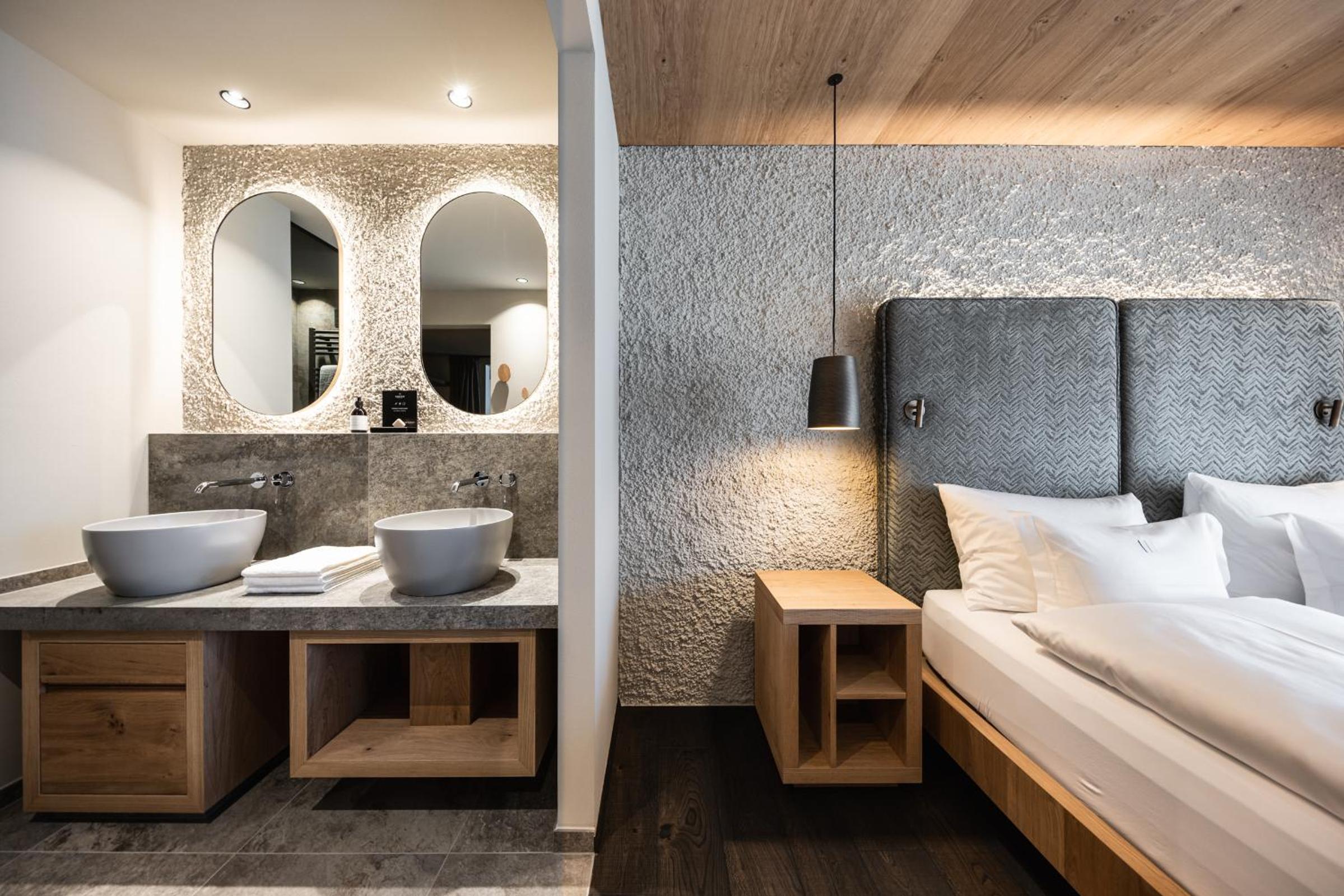 Suite with Terrace photo 3