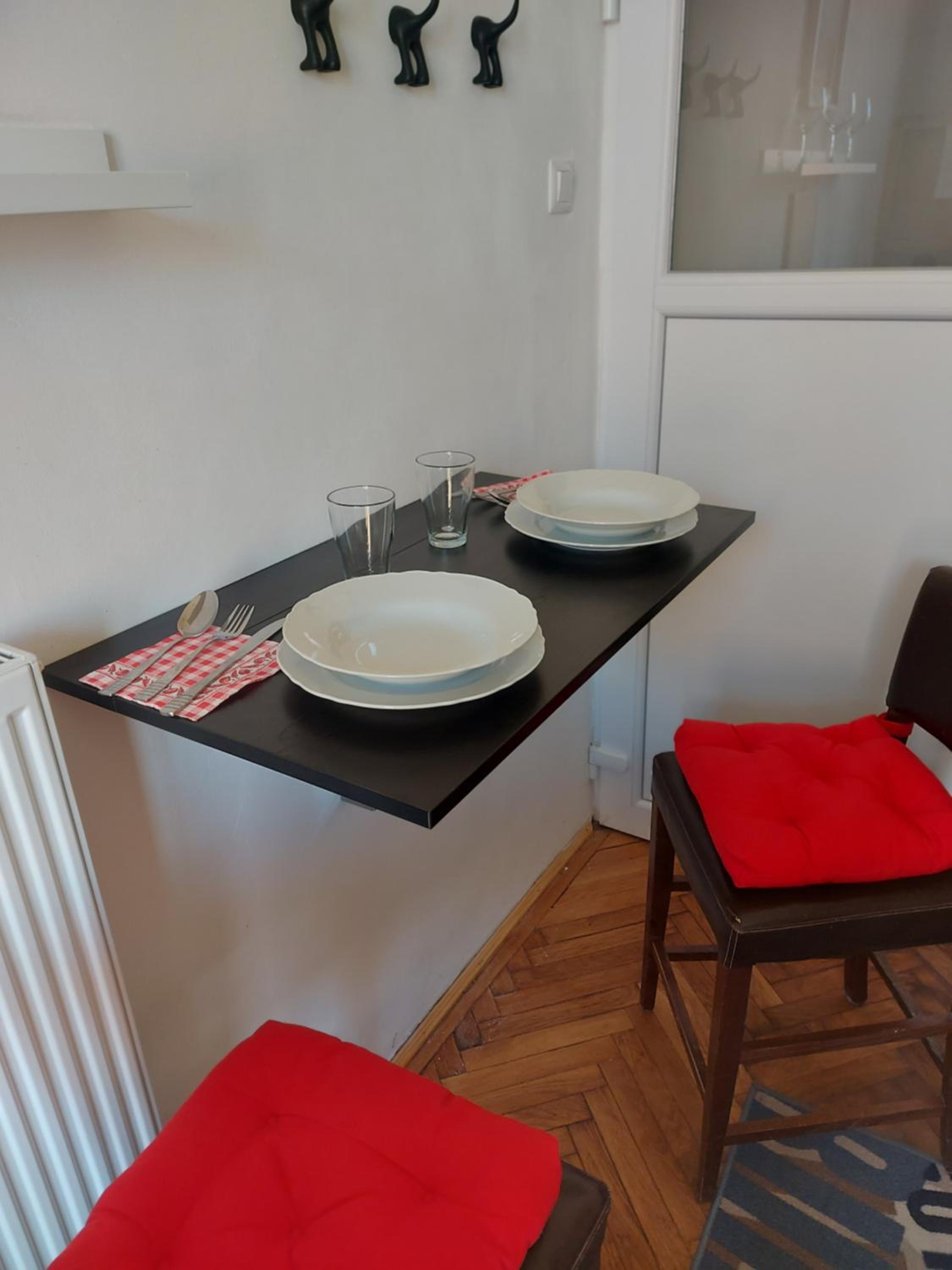 One-Bedroom Apartment - Photo 9