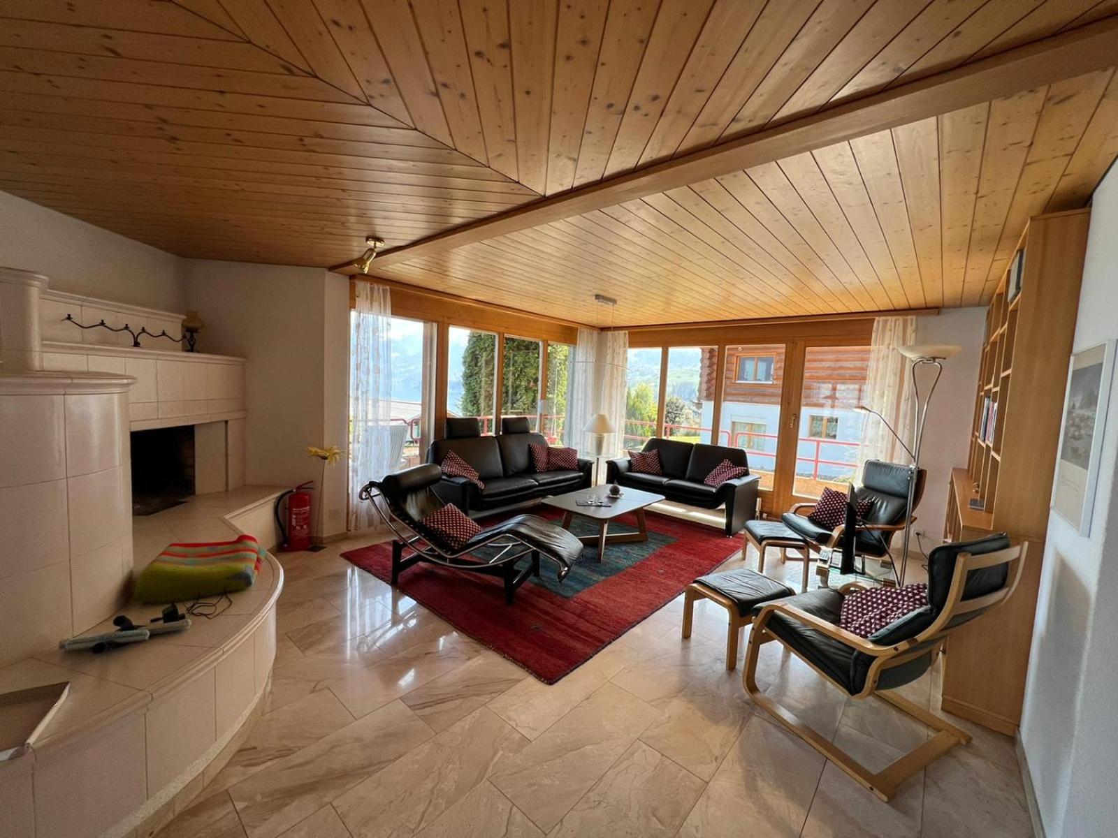 Villa photo 1