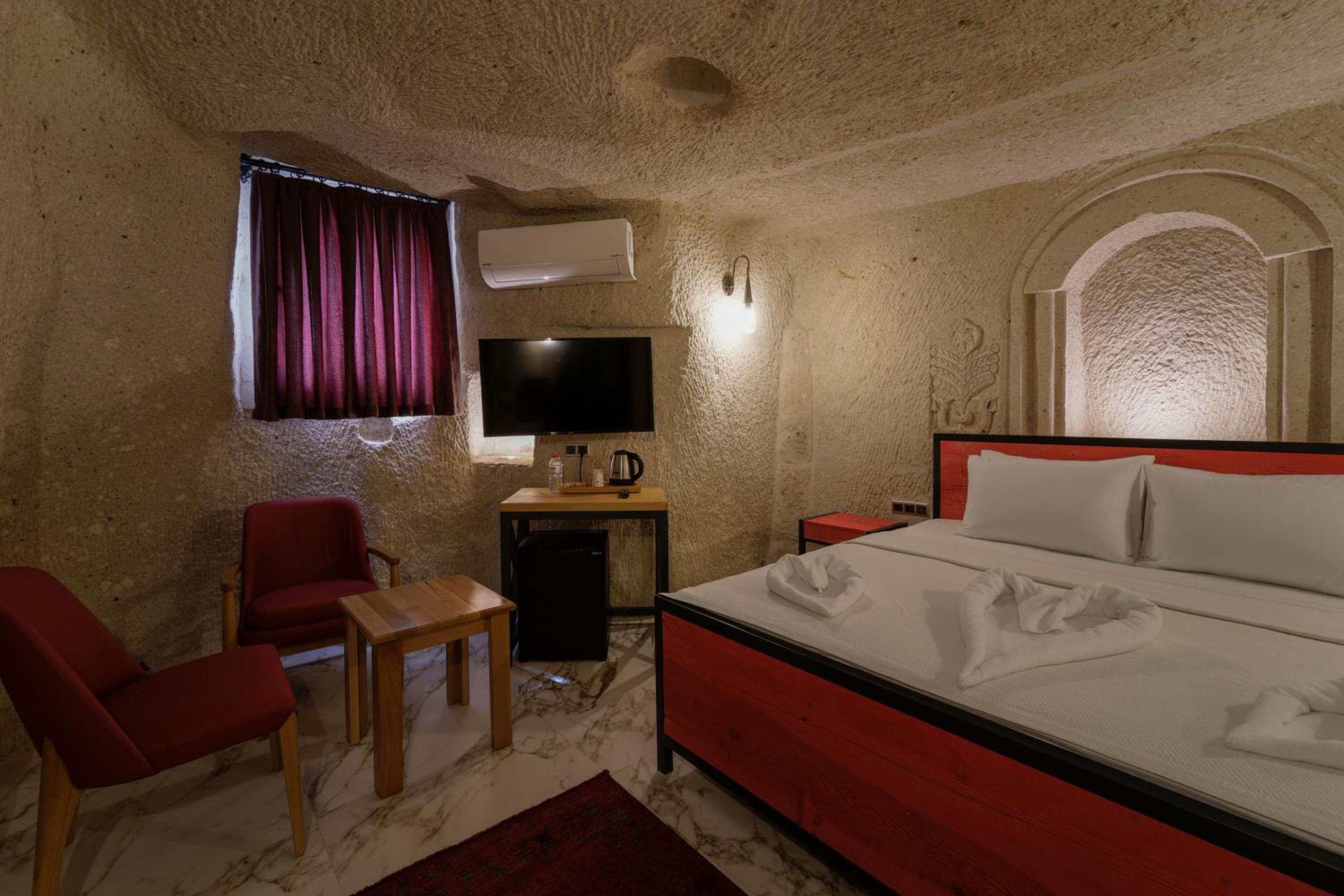 Deluxe Double or Twin Room - Photo 24