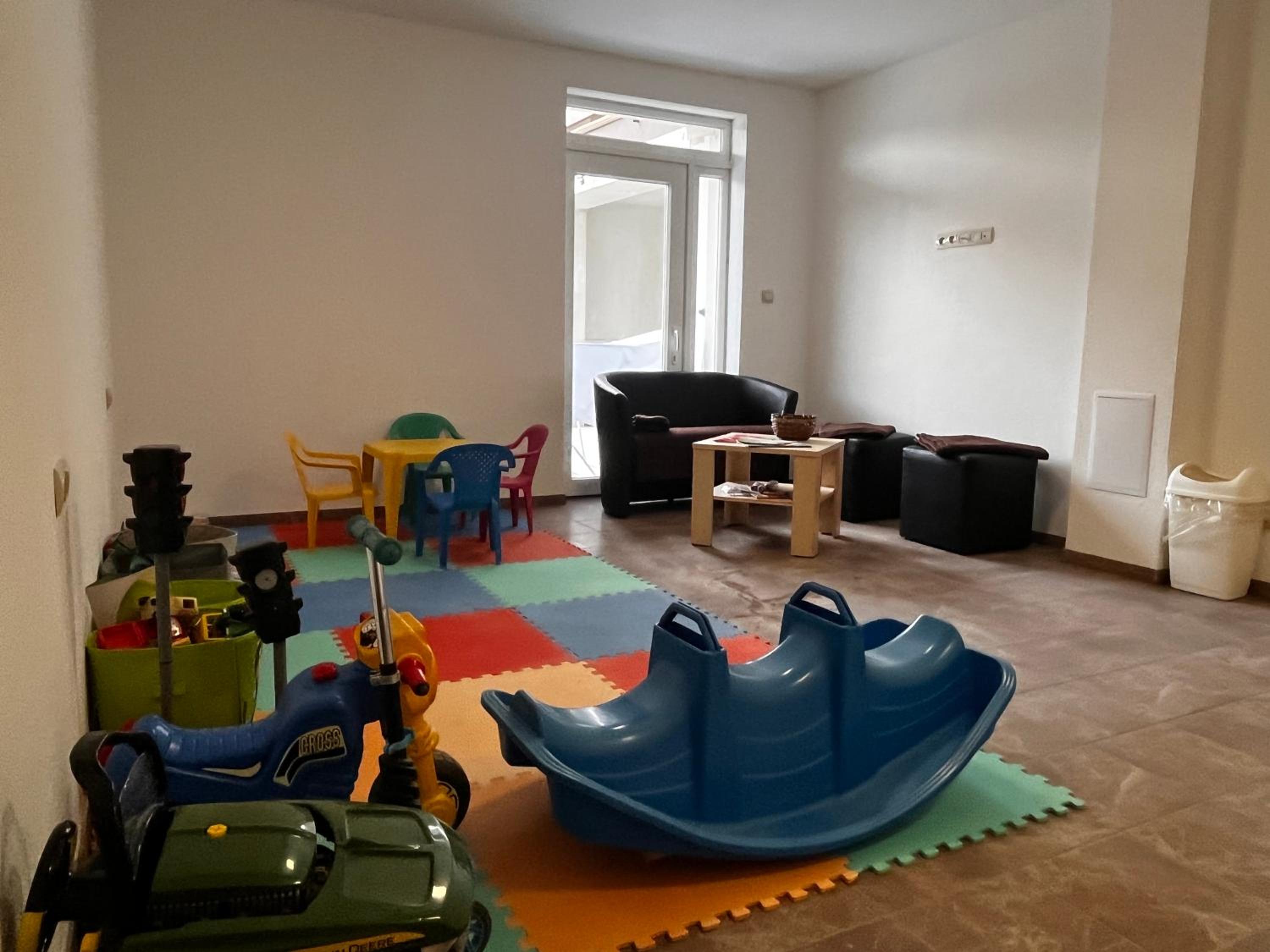 Budget Twin Room - Photo 79