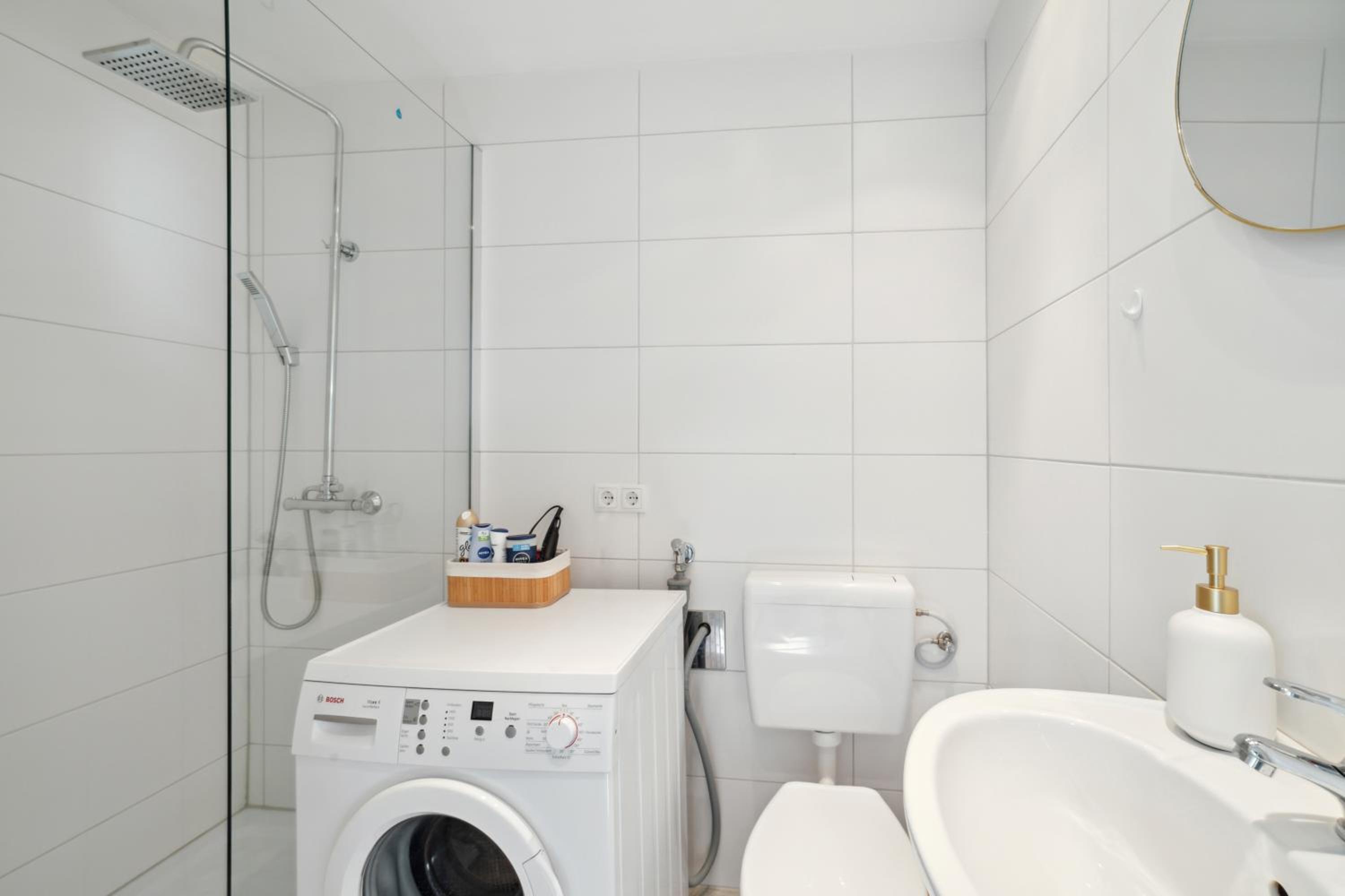 One-Bedroom Apartment photo 3
