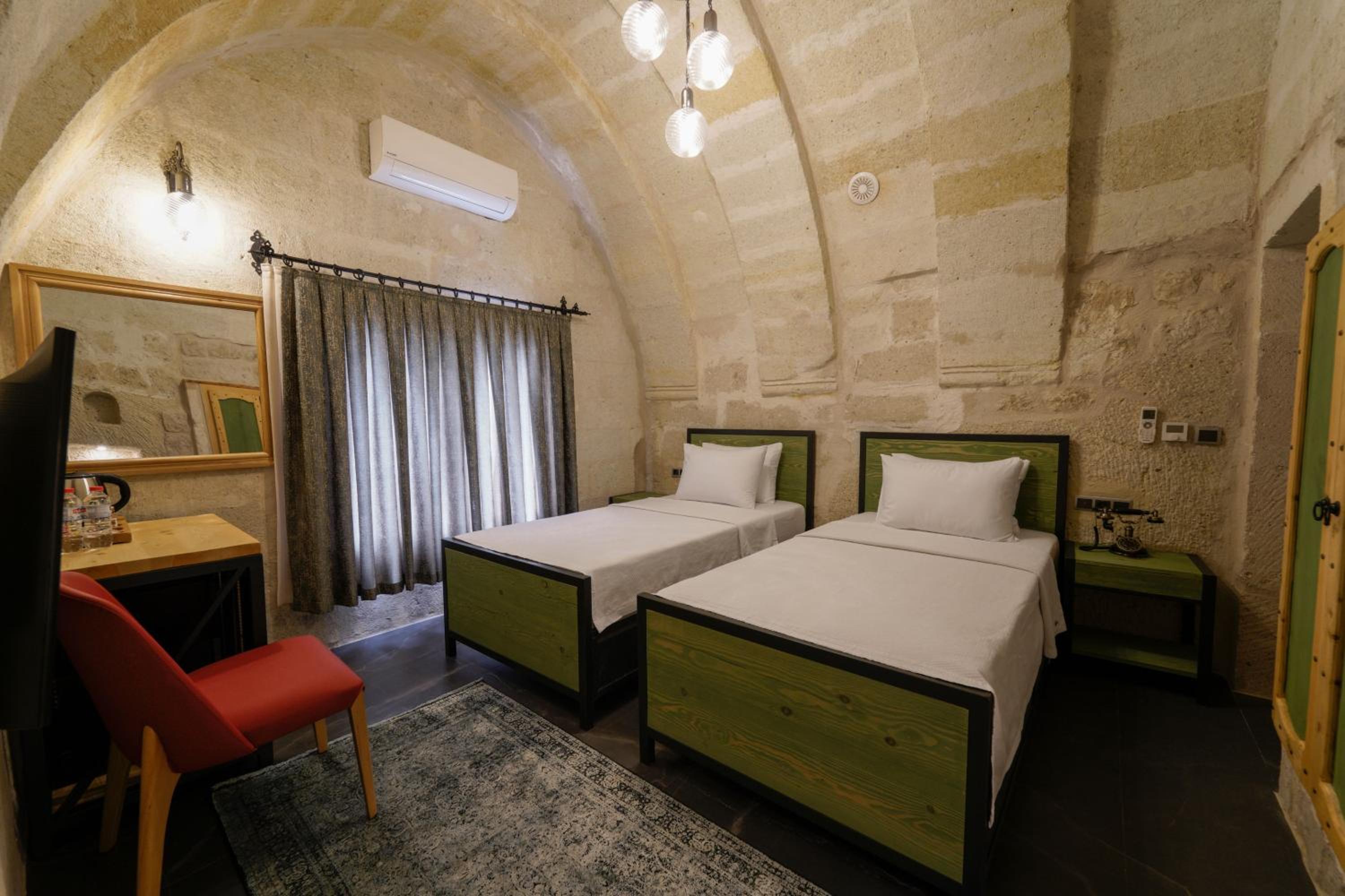 Deluxe Double or Twin Room - Photo 1