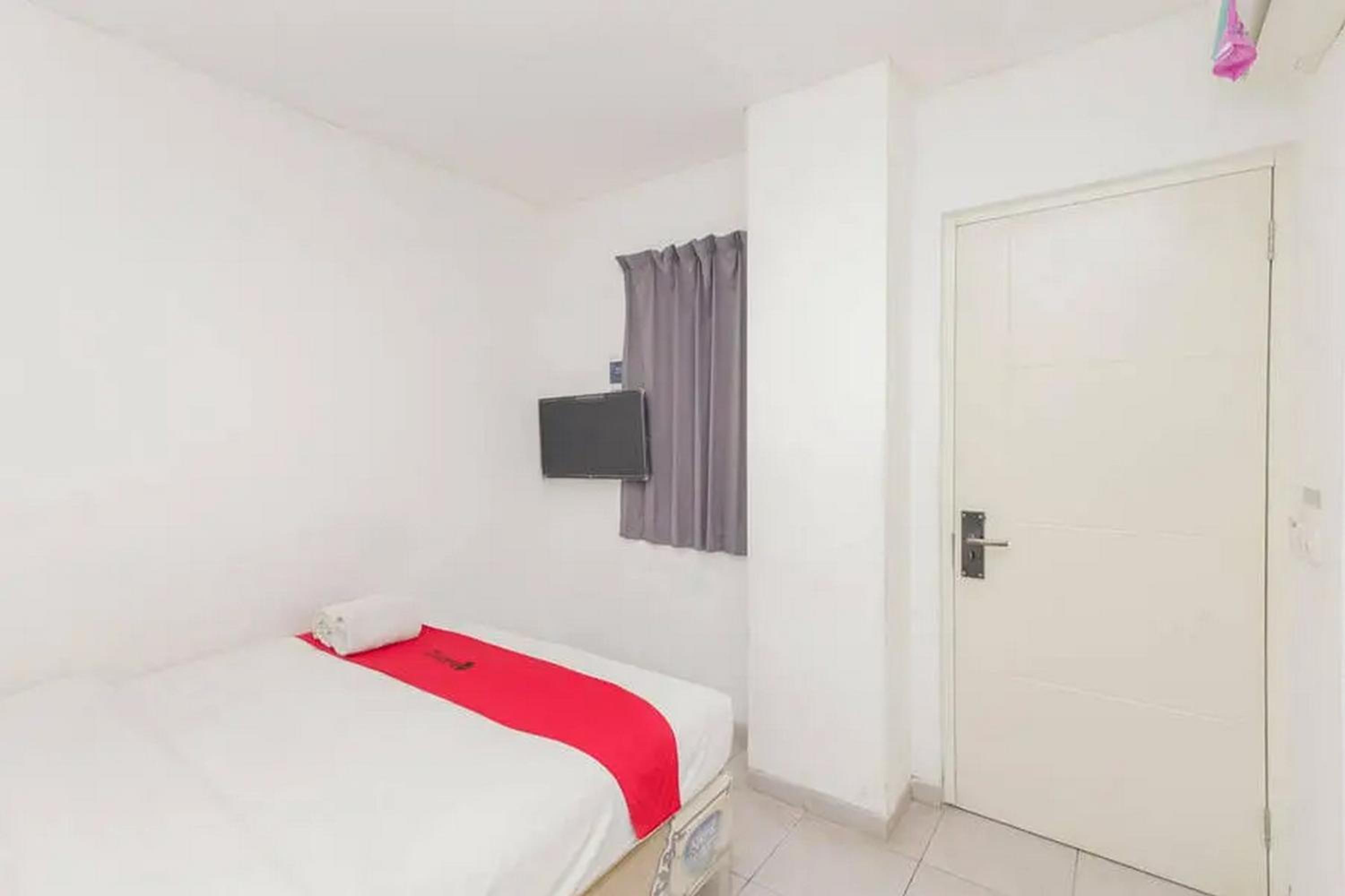 Double Room - Photo 6