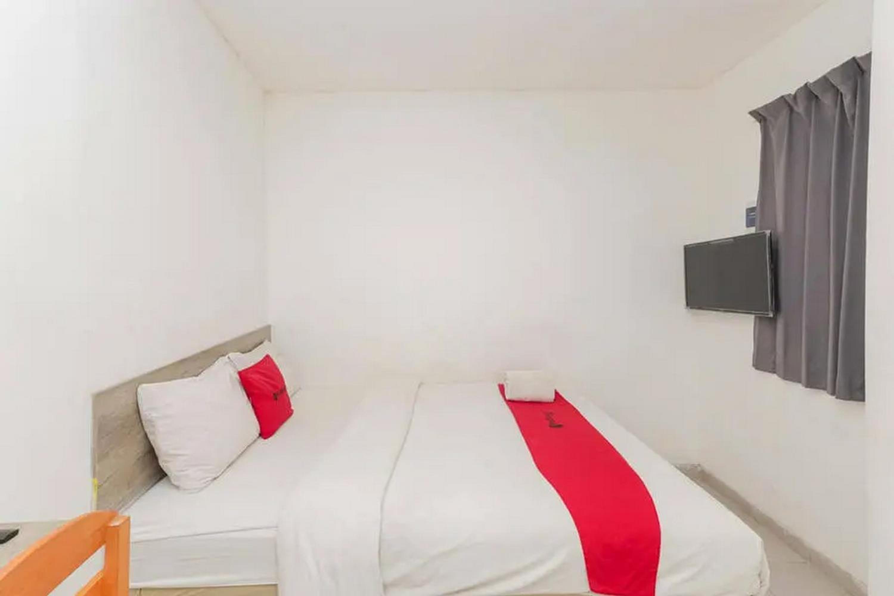 Double Room - Photo 5