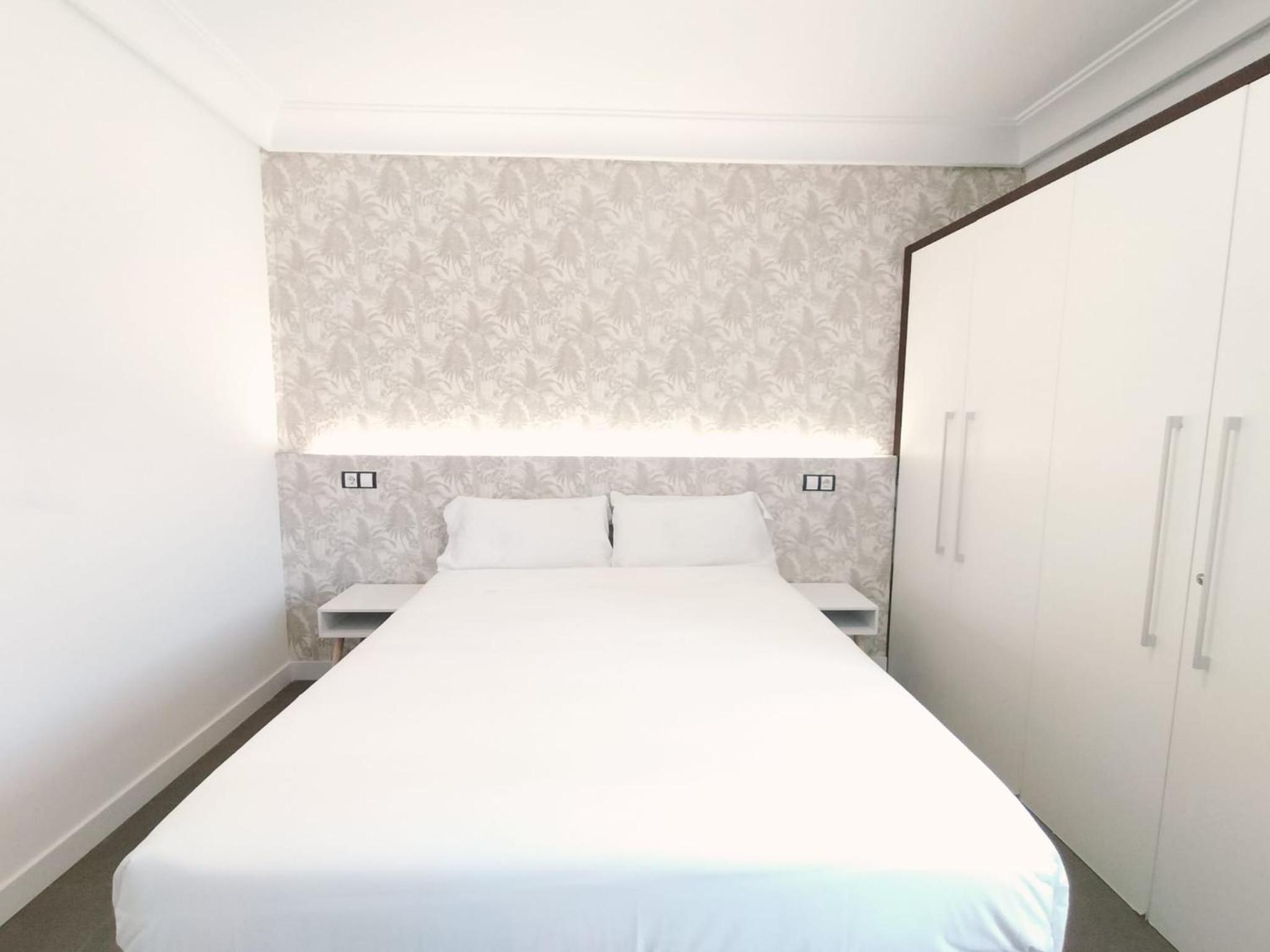 Double Room - Photo 18