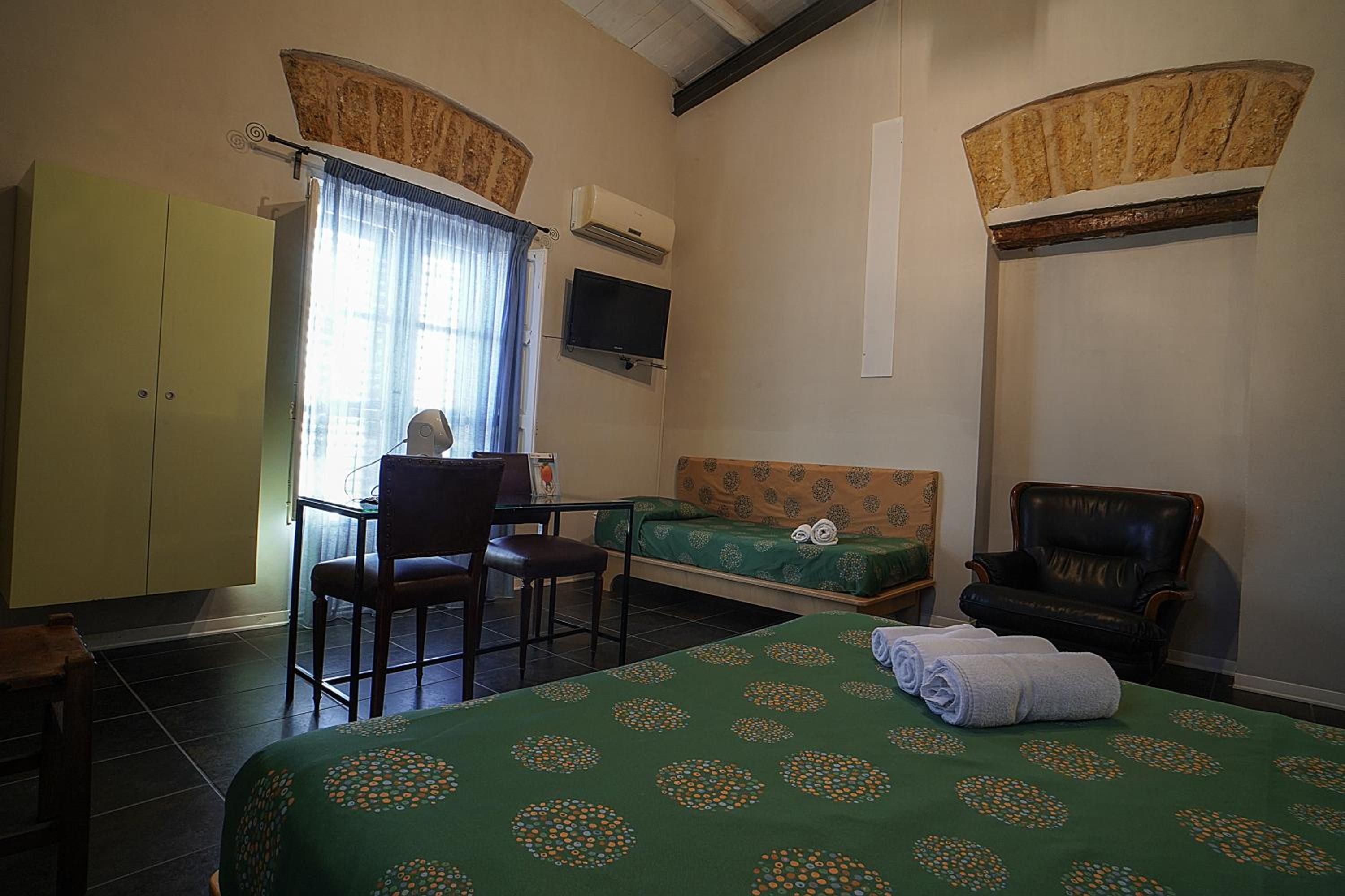 Triple Room with Sea View - Photo 7