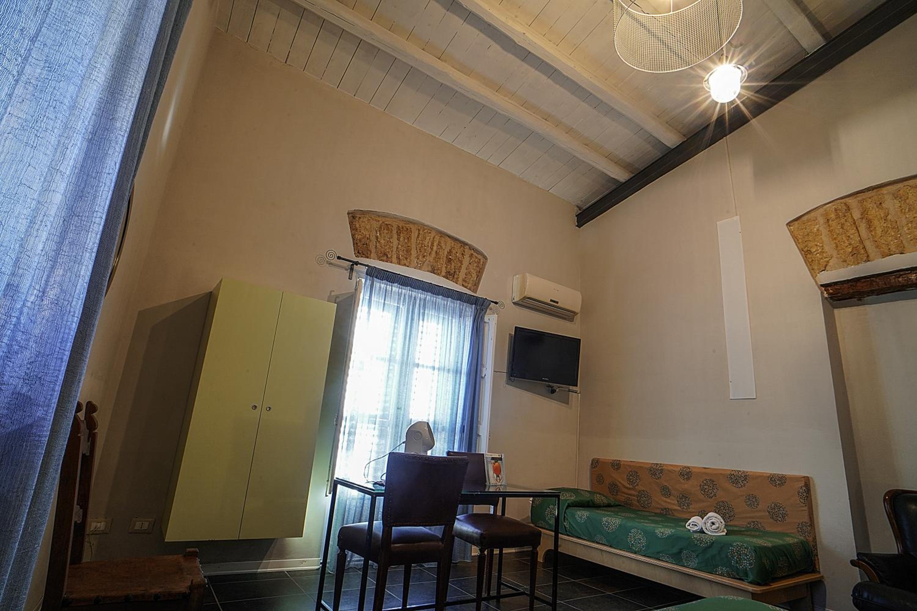 Triple Room with Sea View - Photo 6