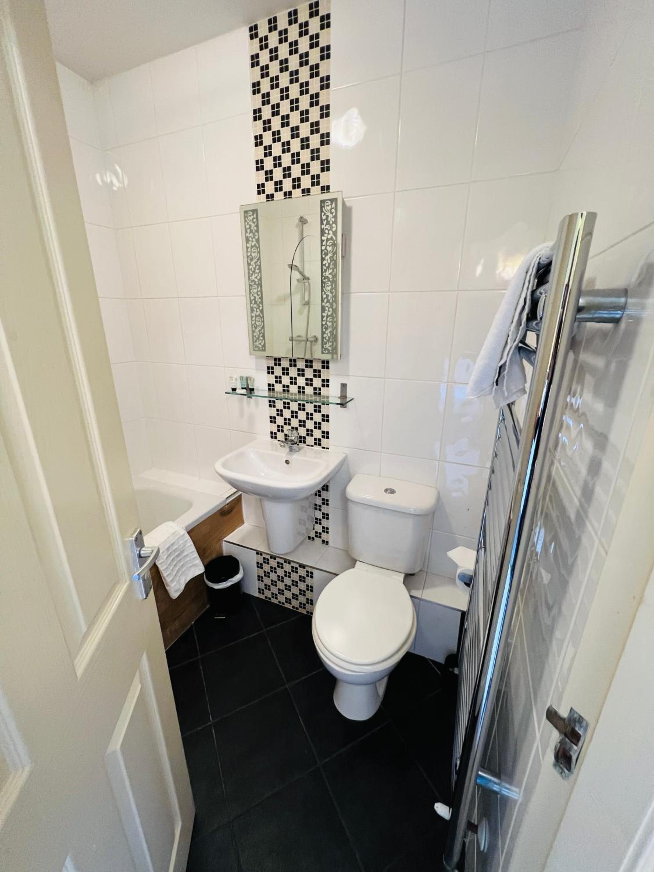 Standard Double Room photo 2