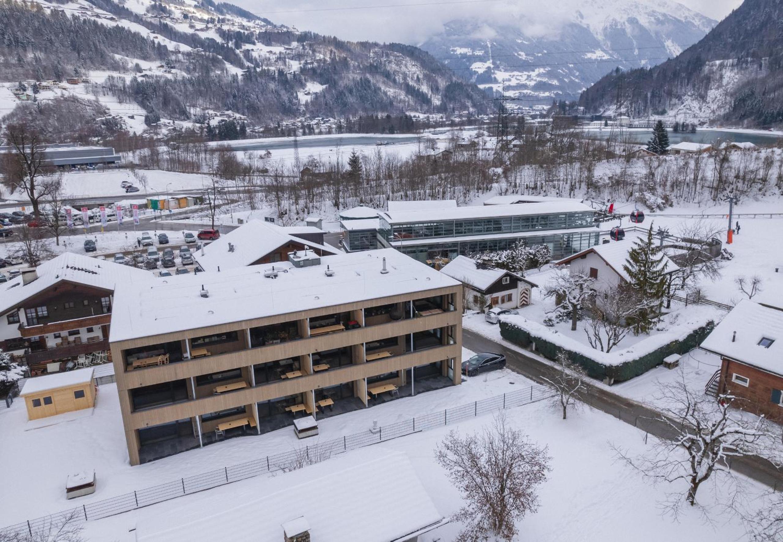 Two-Beedroom Apartment with Balcony & Mountain View  photo 3
