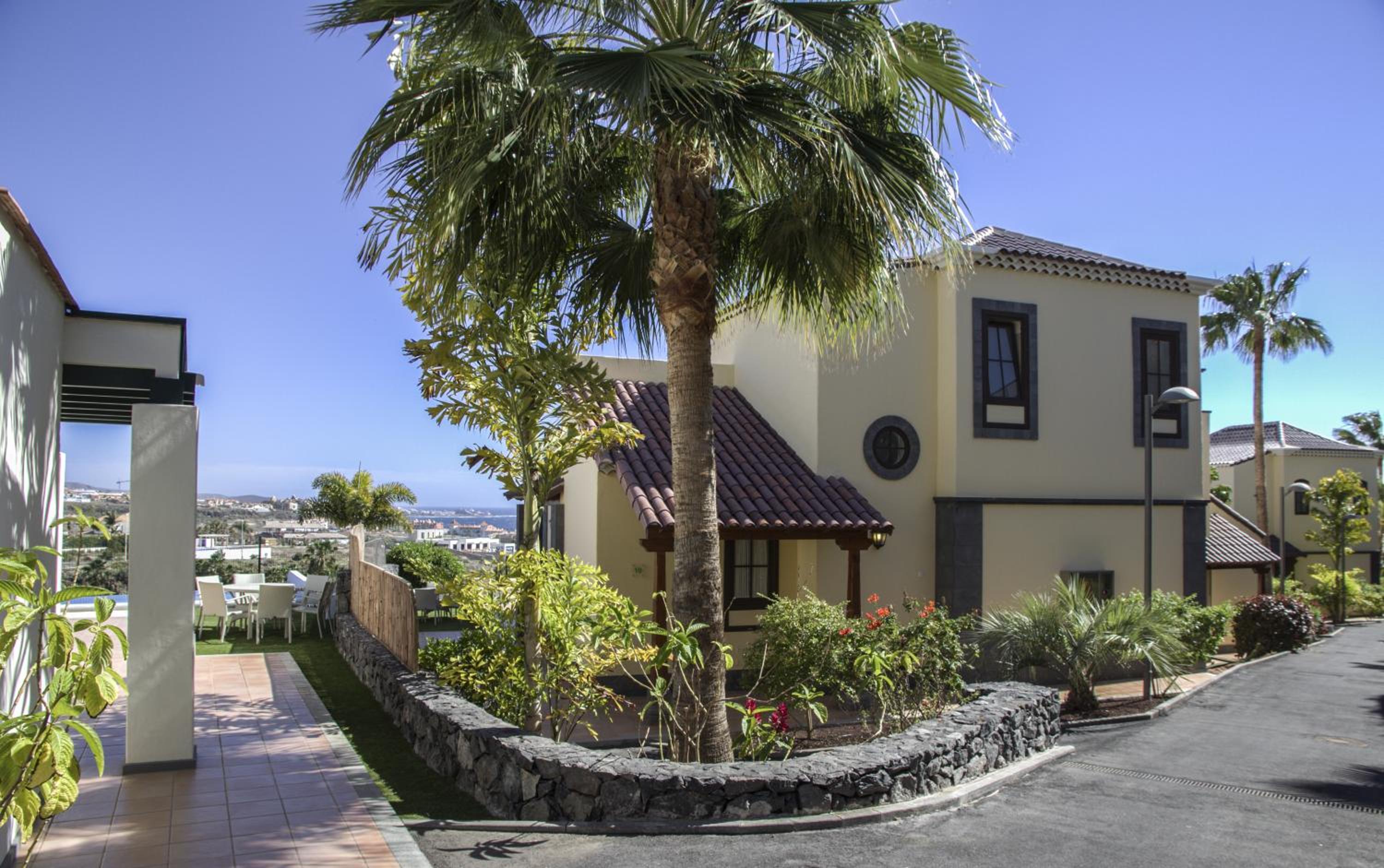 Three-Bedroom Villa with Private Pool (6 Adults) photo 2