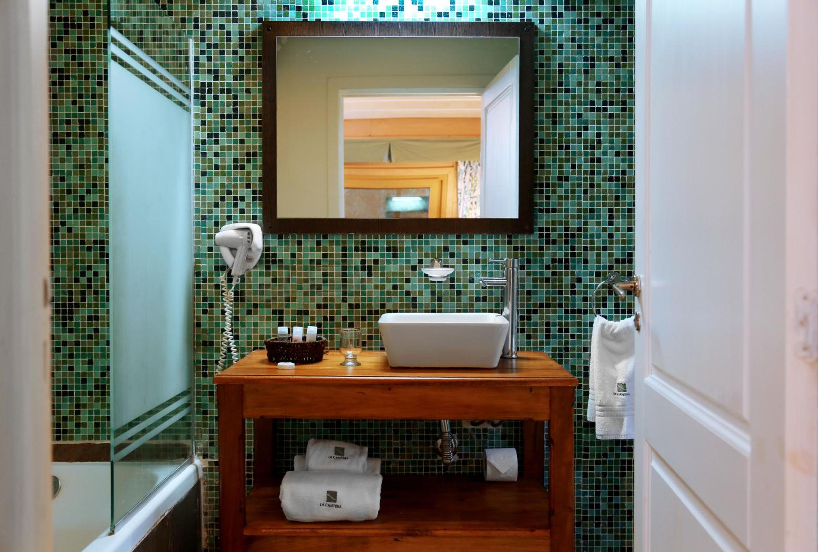 Standard Double or Twin Room photo 3
