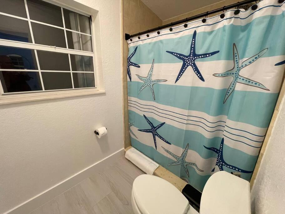 Three-Bedroom House photo 3