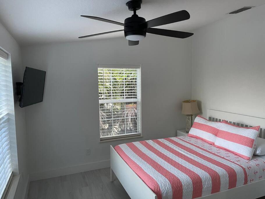 Three-Bedroom House photo 2