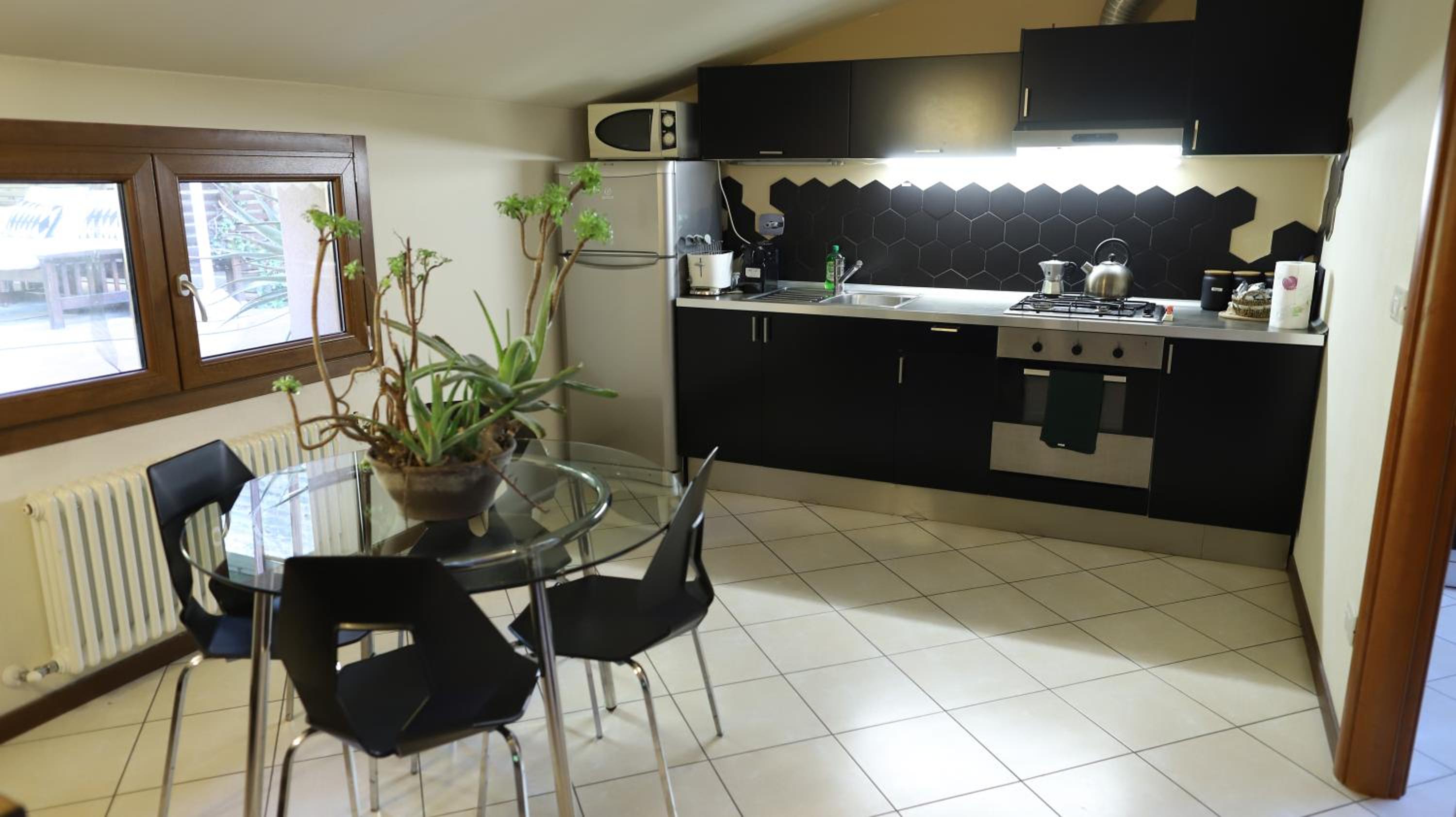 Apartment with Terrace - Photo 16