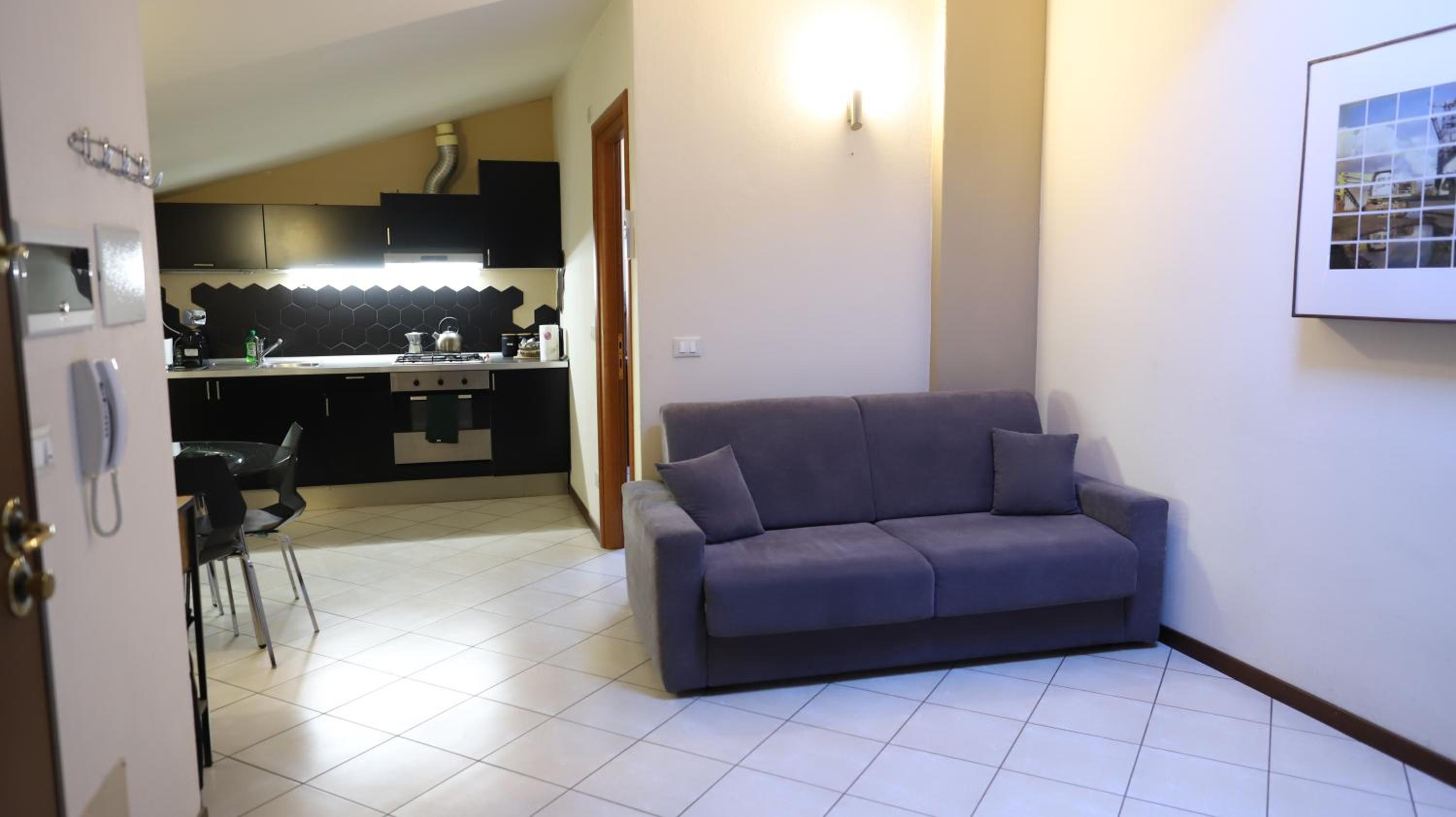 Apartment with Terrace - Photo 2