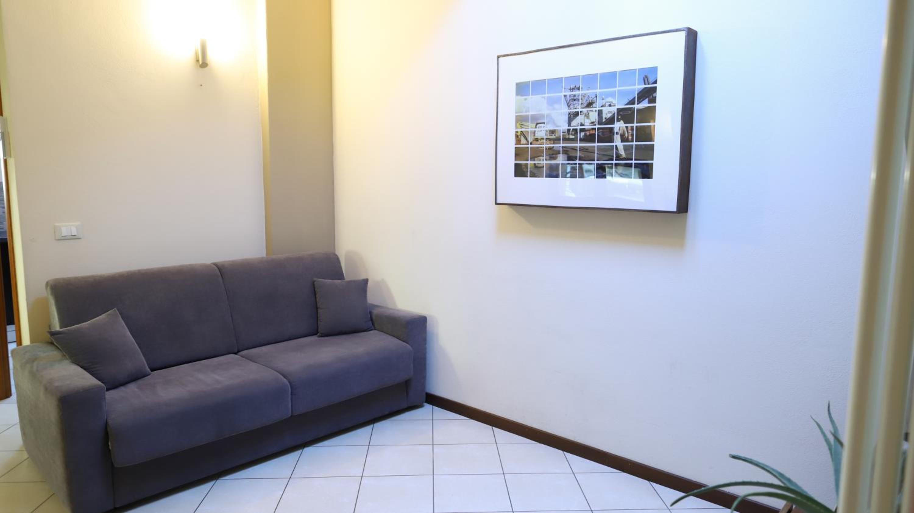 Apartment with Terrace - Photo 14