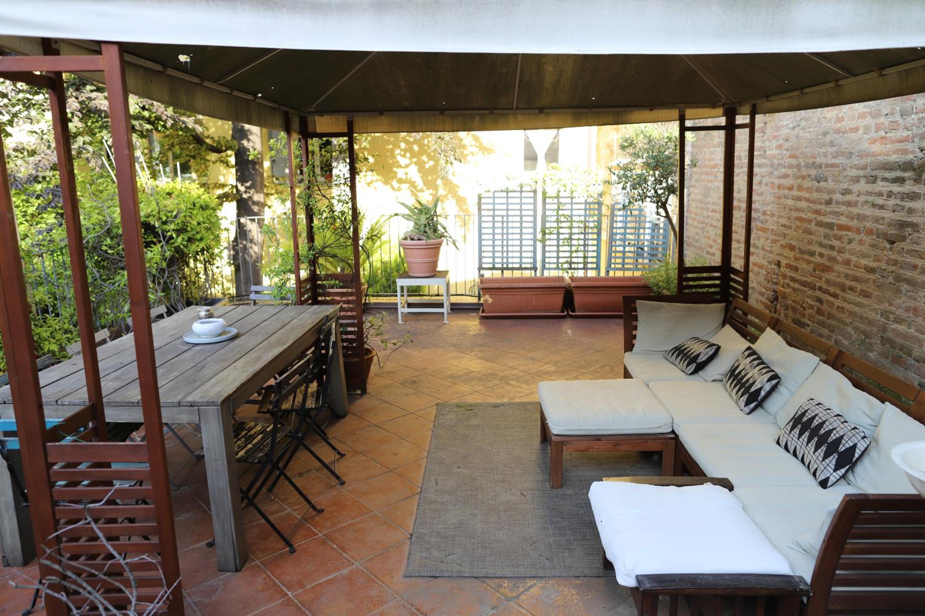 Apartment with Terrace - Photo 19