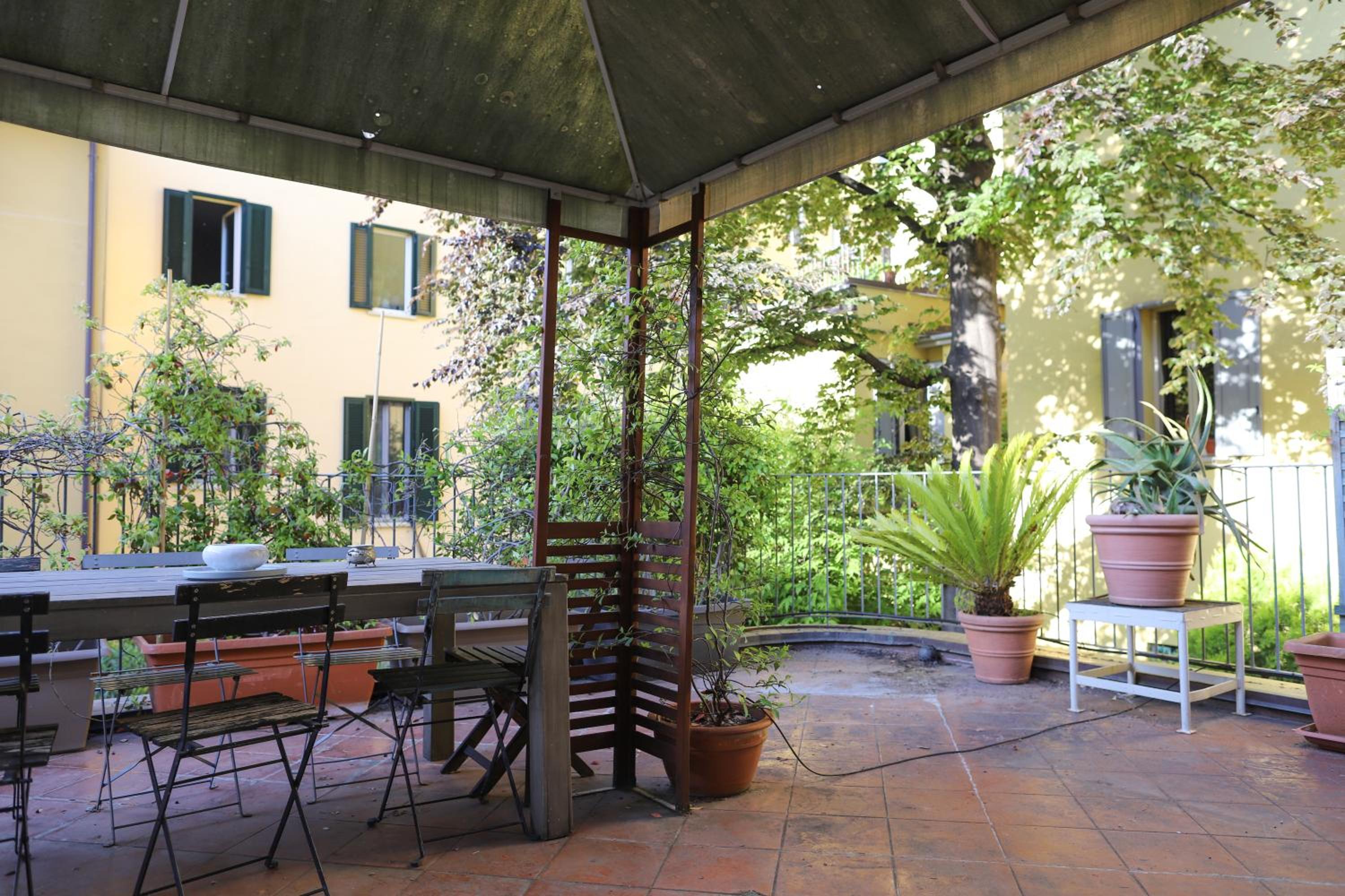 Apartment with Terrace - Photo 5