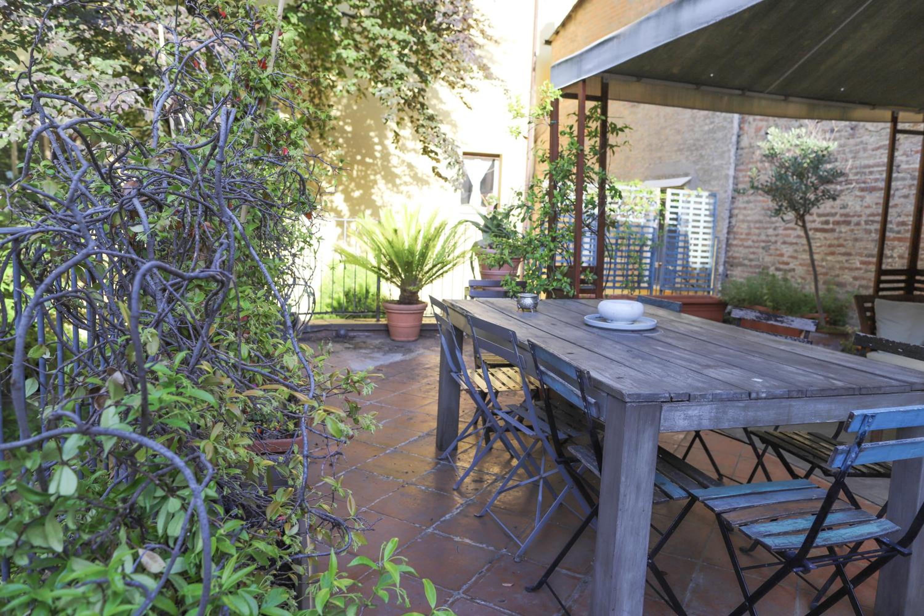 Apartment with Terrace - Photo 23