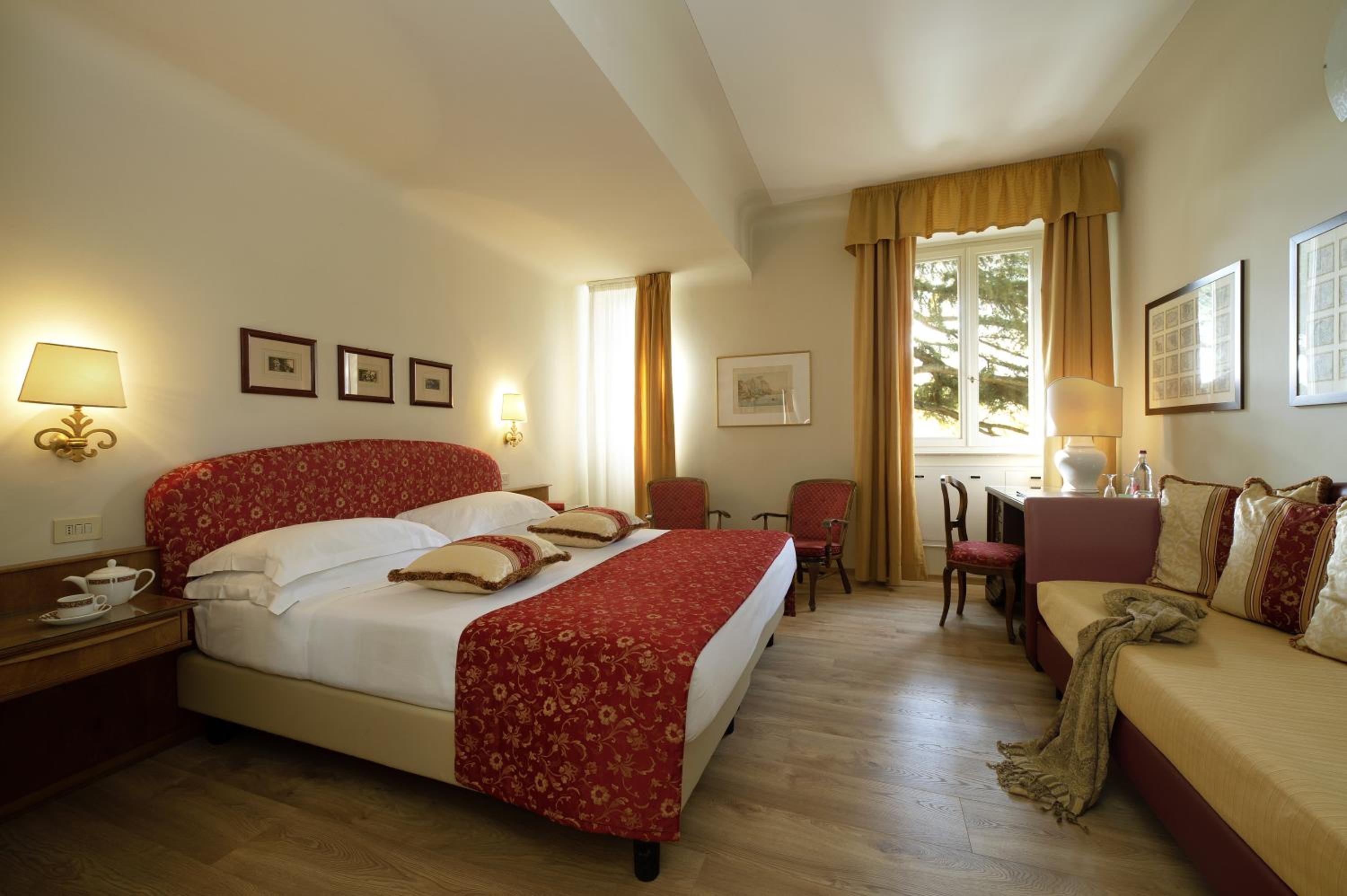 Standard Double or Twin Room photo 3
