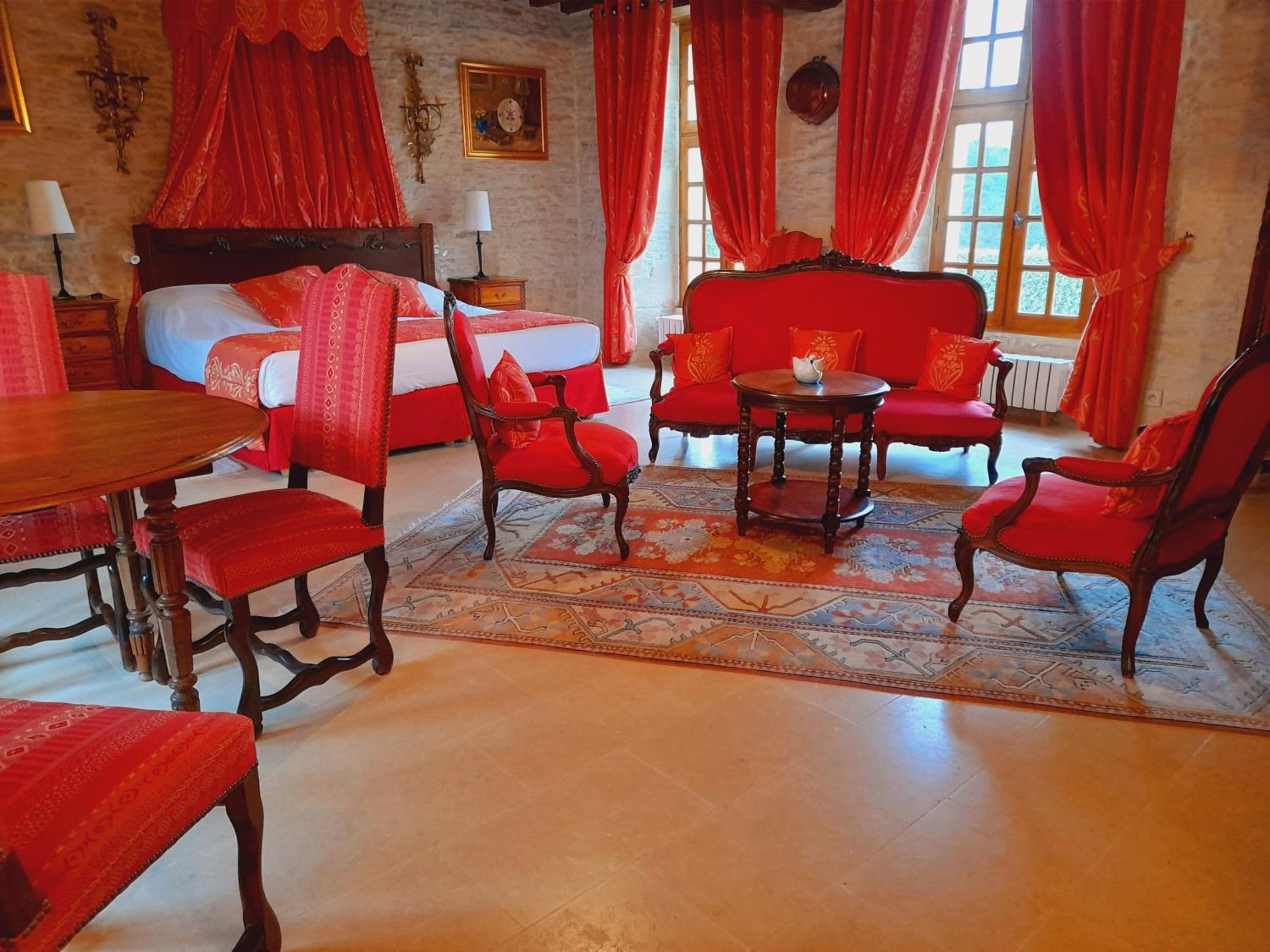 Suite - Photo 4