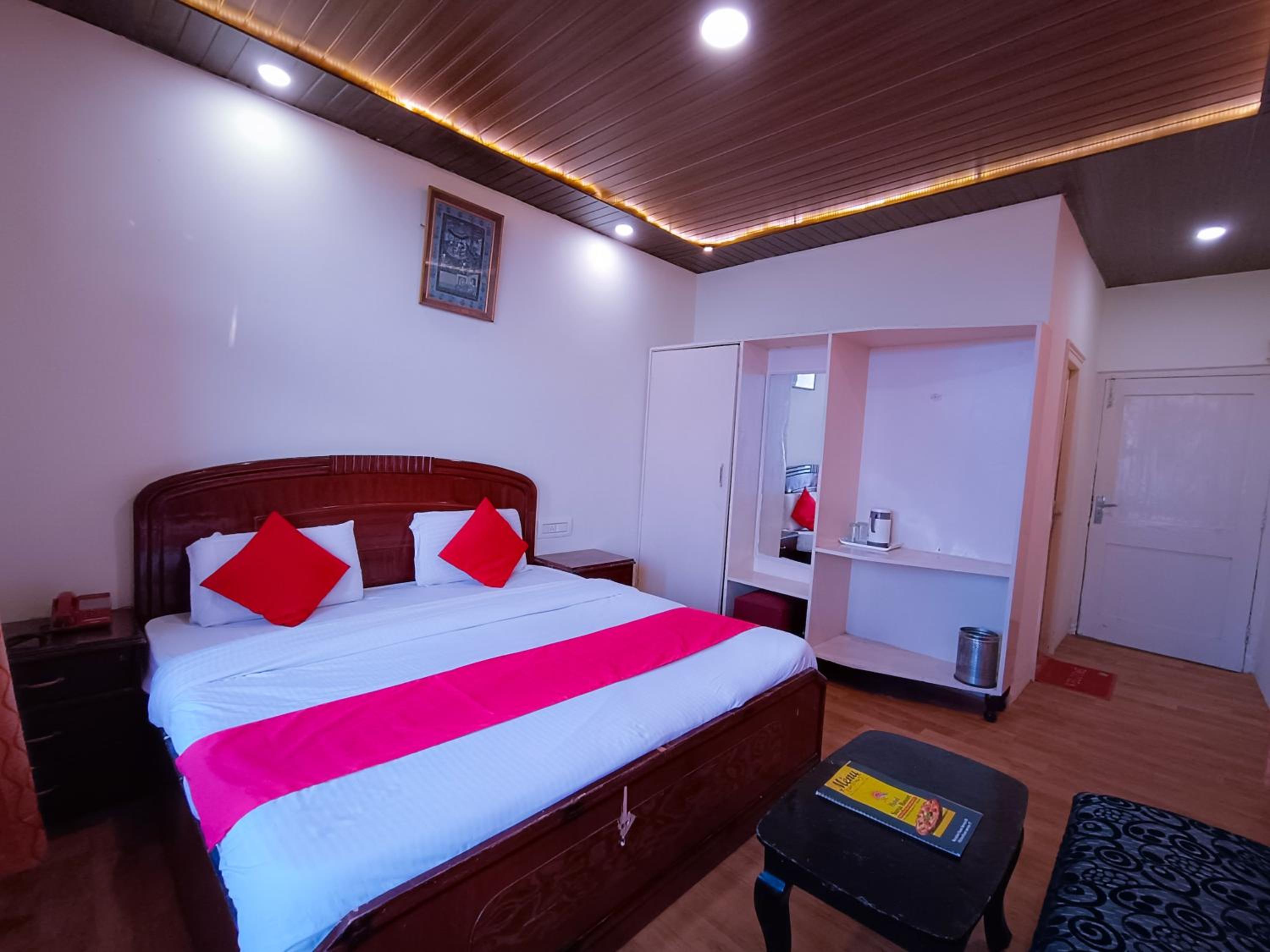 Deluxe Room - Photo 7