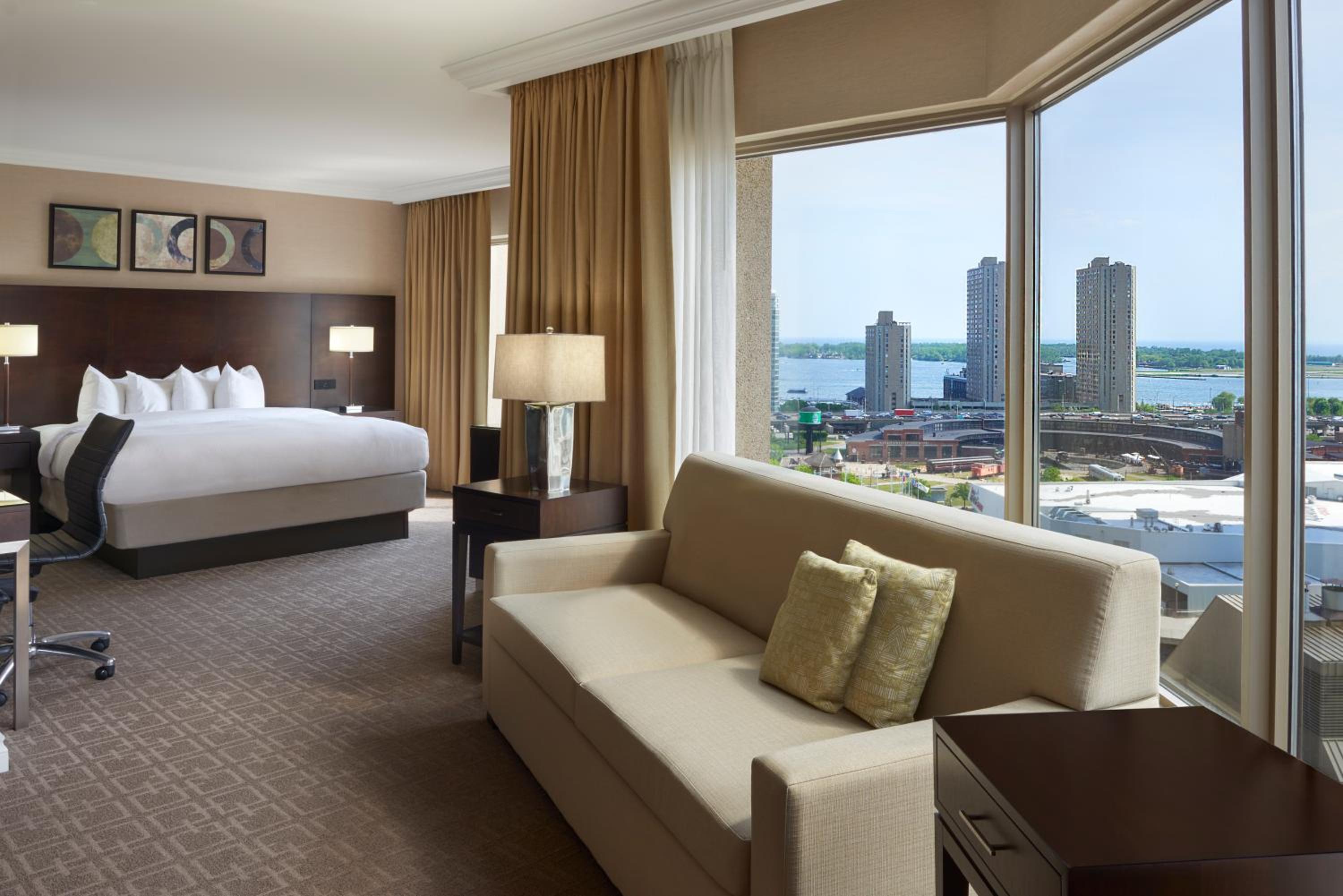 Junior King Suite - Photo 1