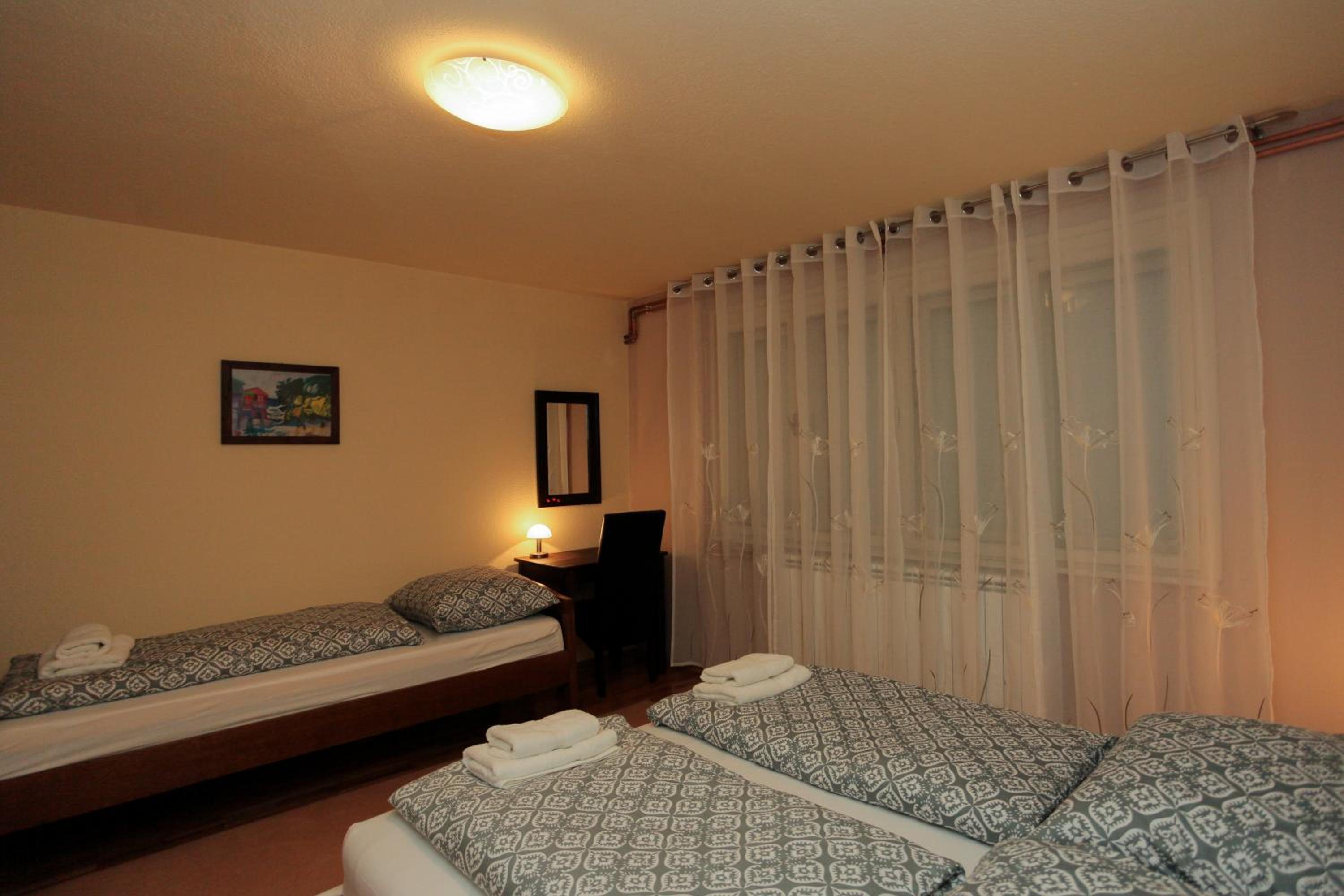 One-Bedroom Apartment - Ground Floor - Photo 38