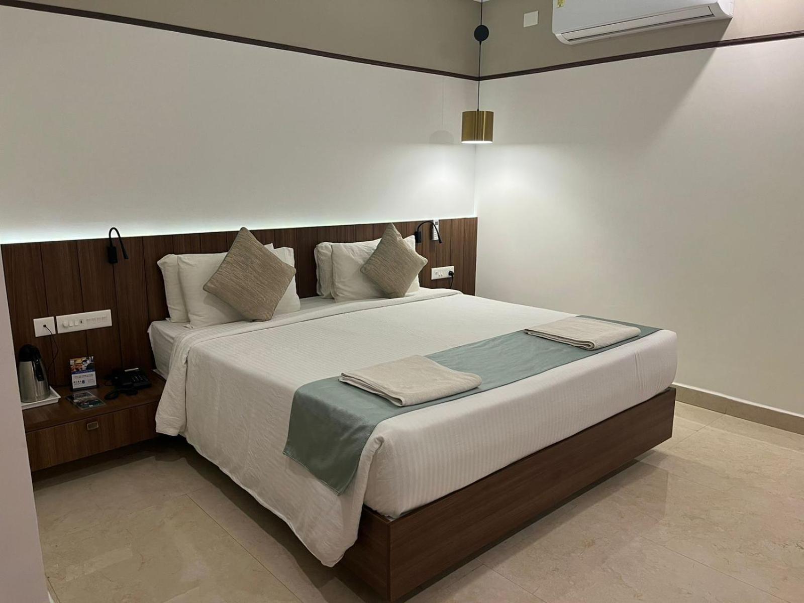 Standard Double Room - Photo 2