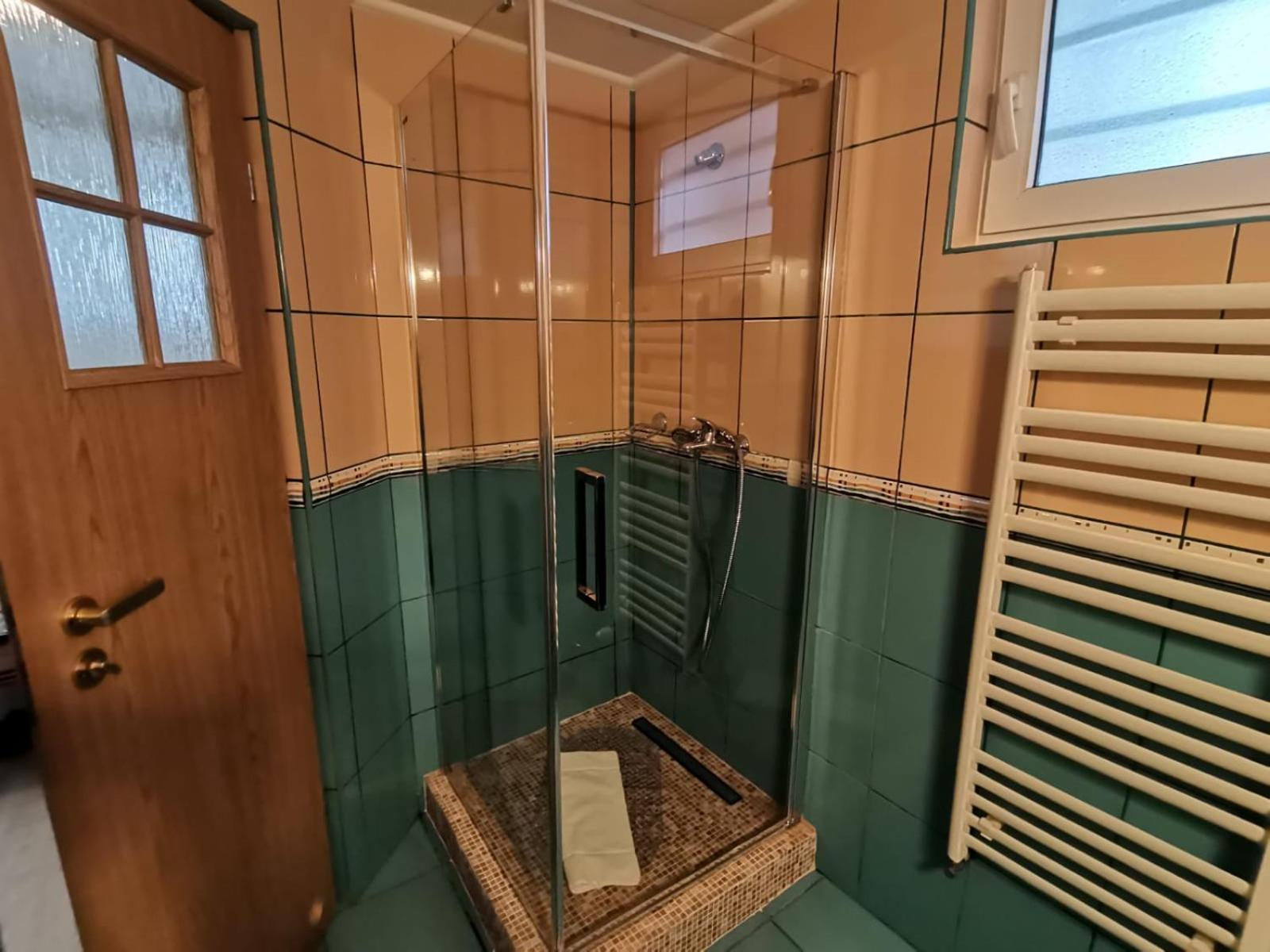 Double Room - Lower Ground Floor - Photo 4