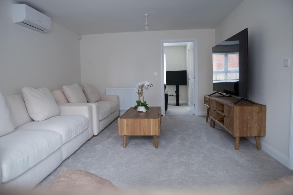 Four-Bedroom House photo 1