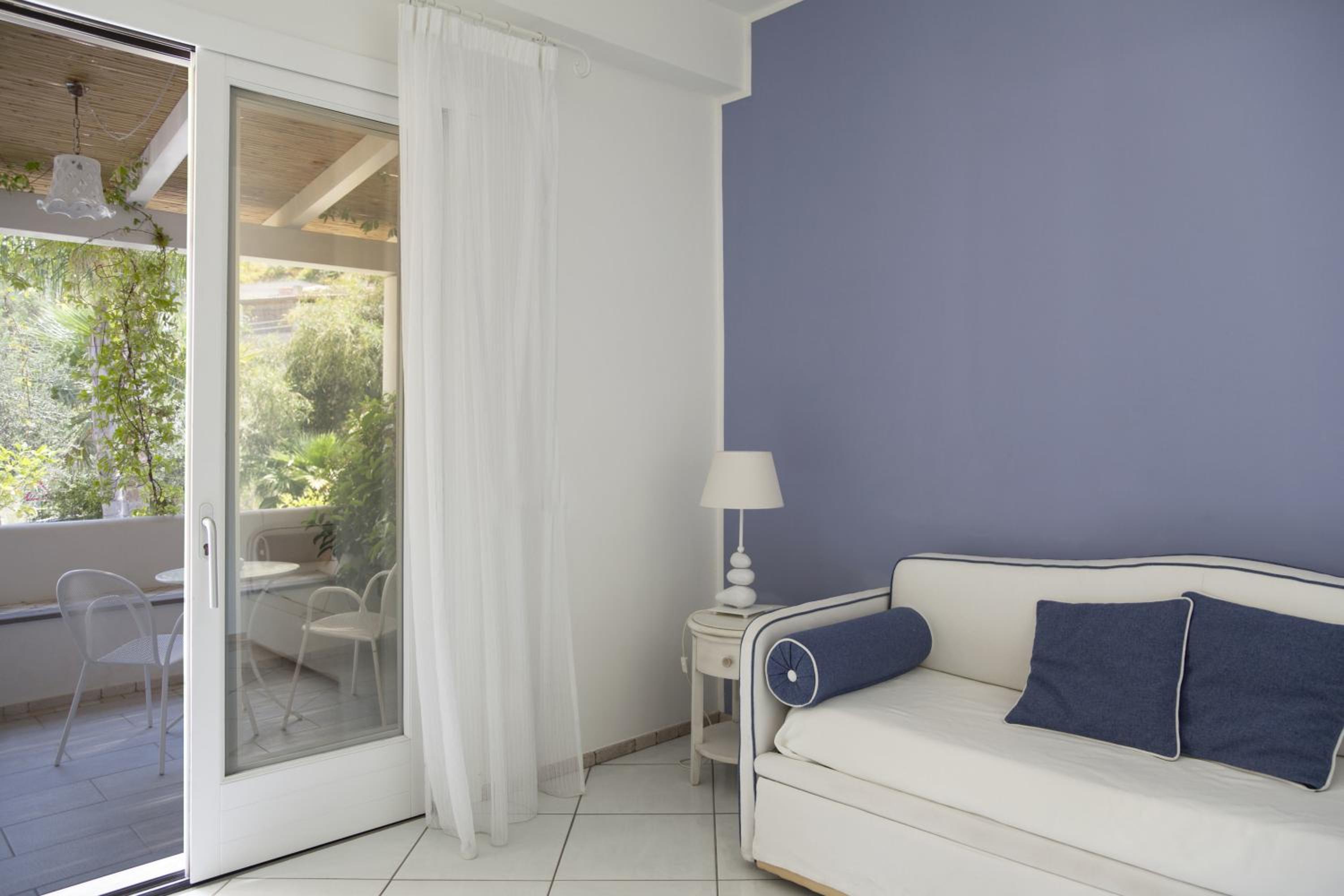 Suite with Garden View - Photo 5