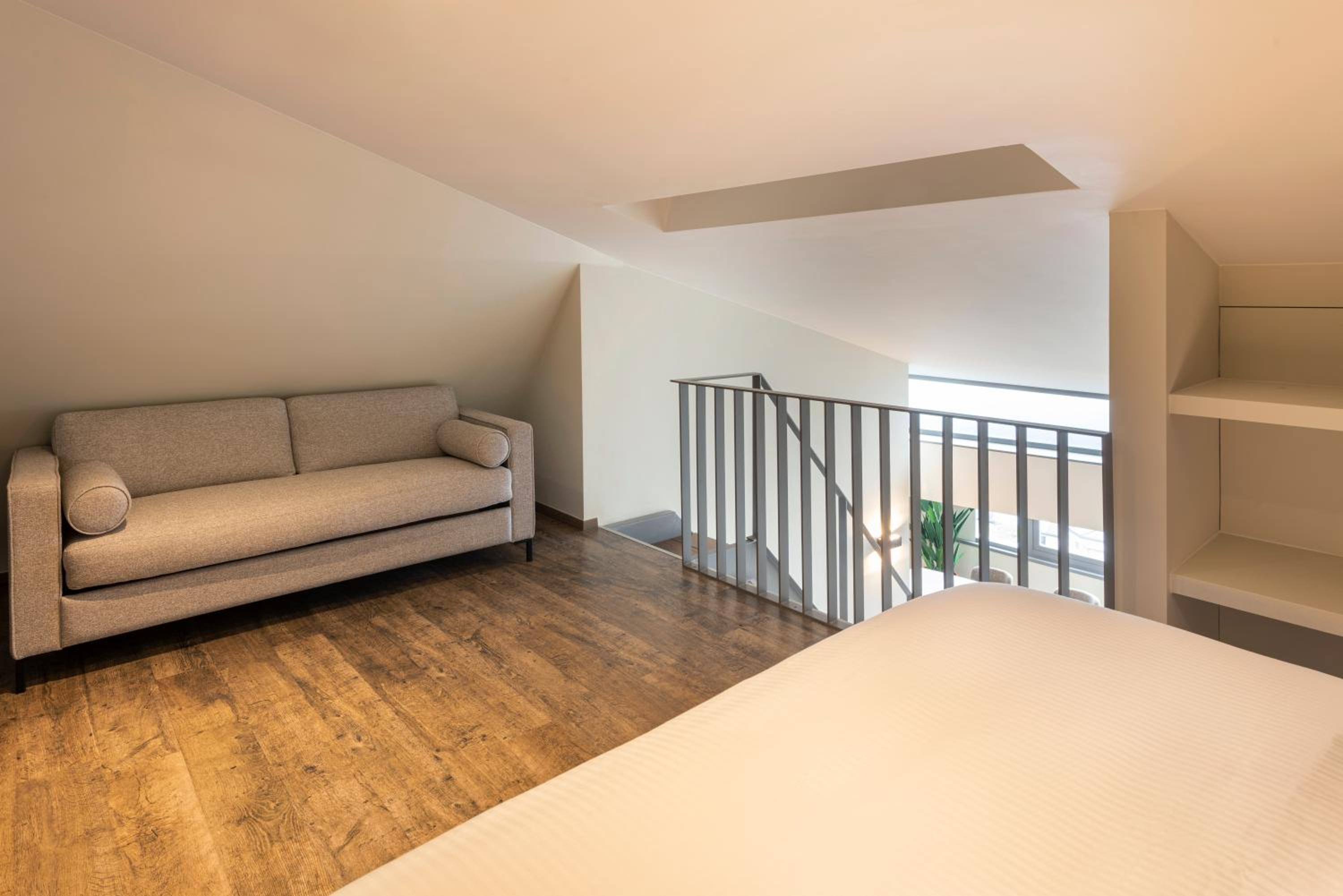 One-Bedroom Apartment with City View (4 pax)