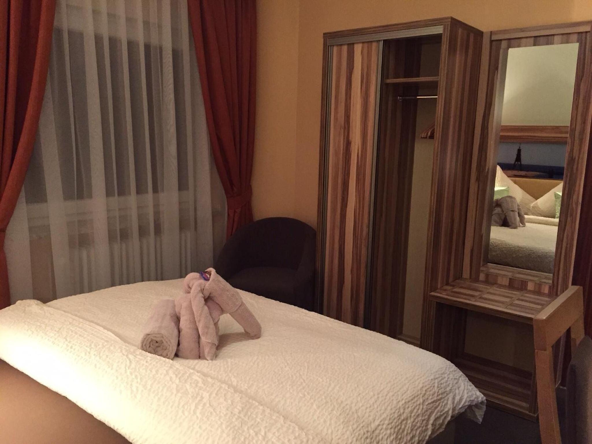 Double Room - Photo 2