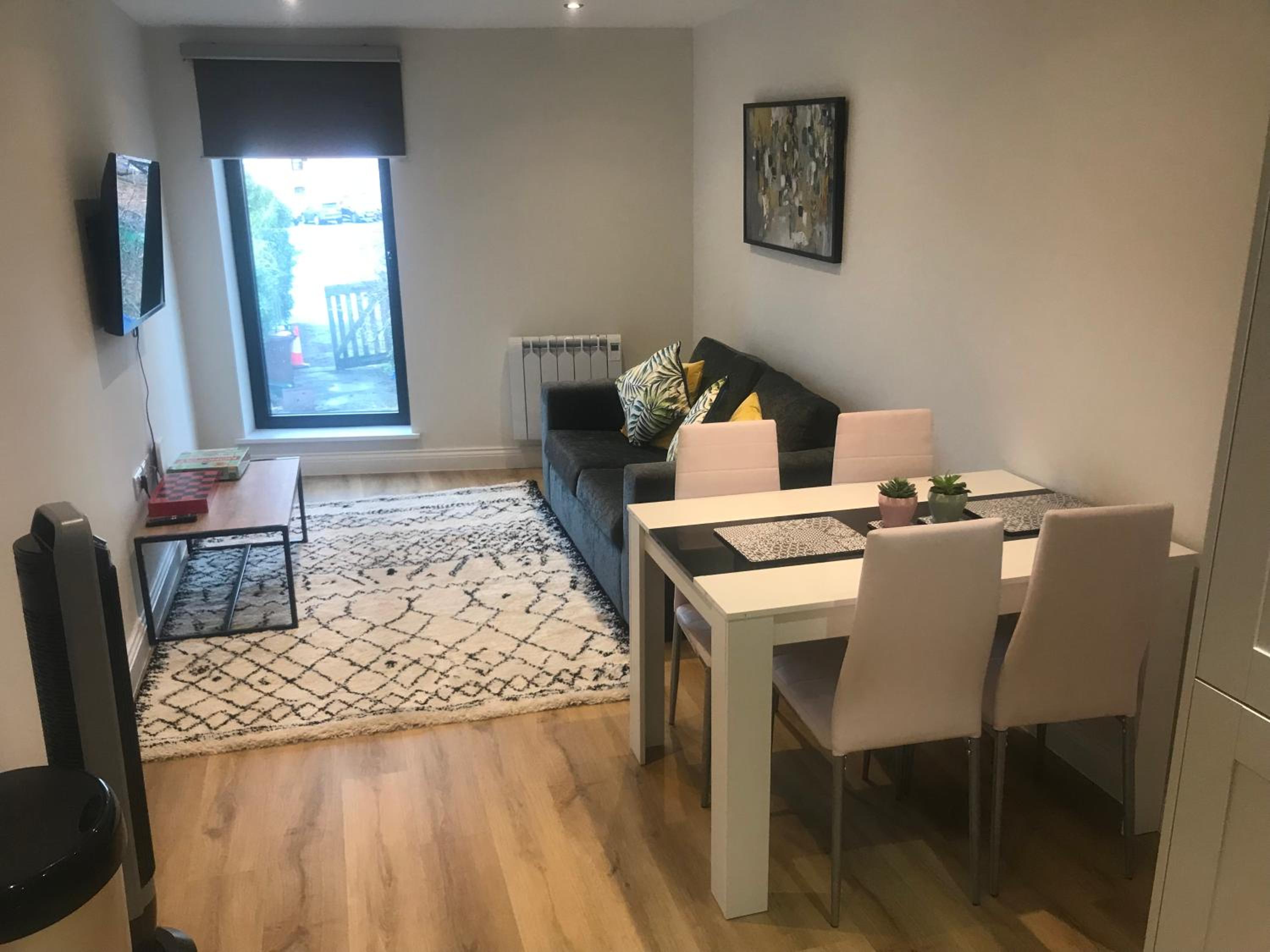 One-Bedroom Apartment photo 3