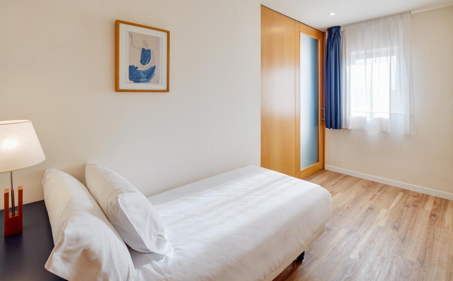 Two-Bedroom Studio Apartment - Photo 5