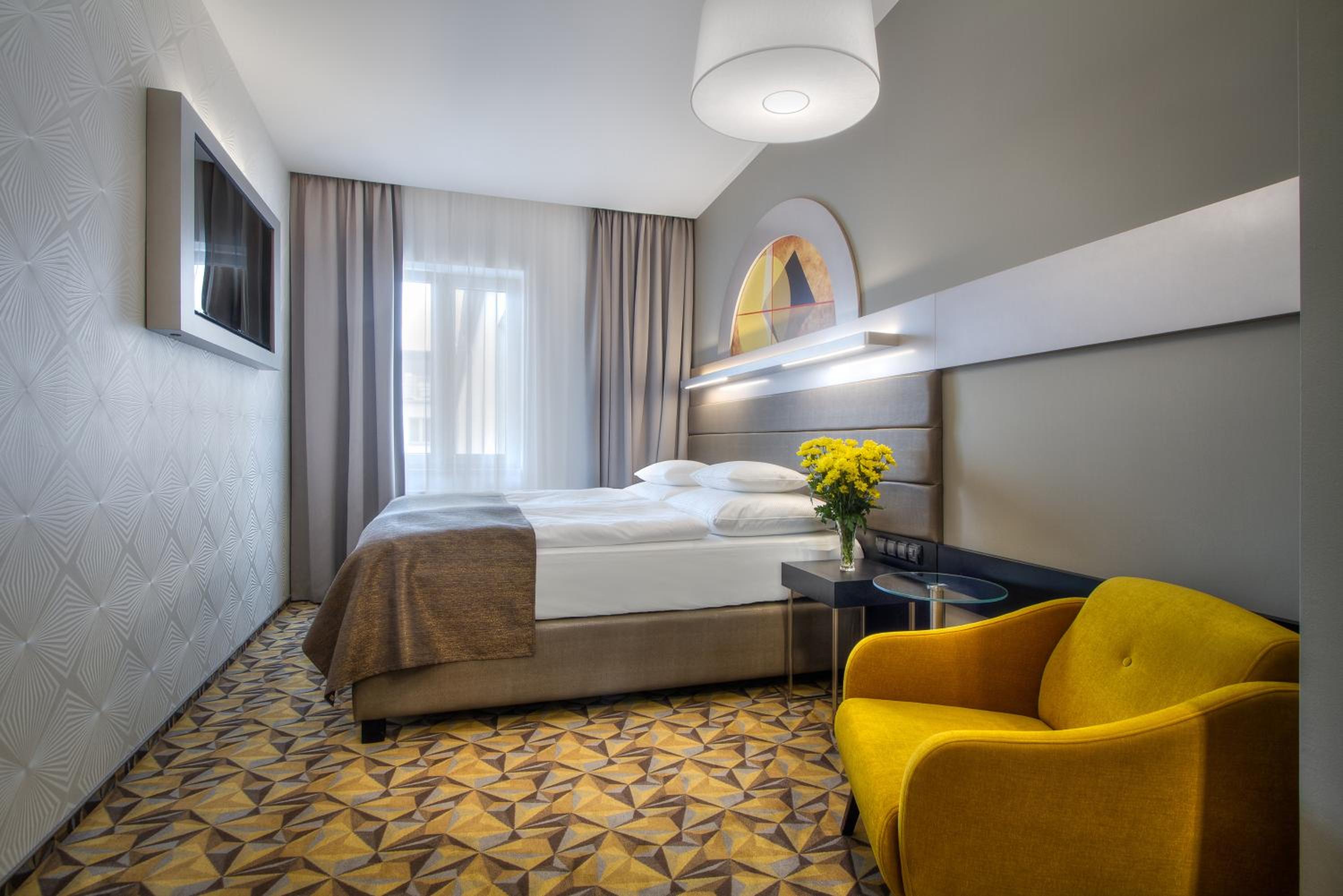 Available room