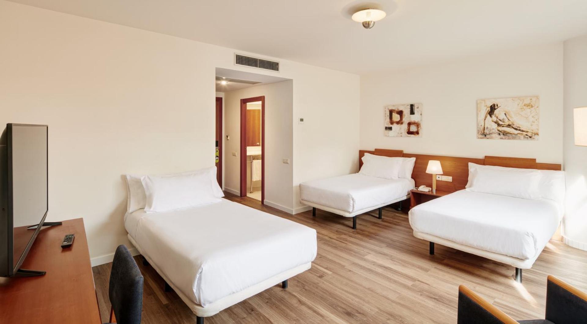 Triple Room - Photo 1