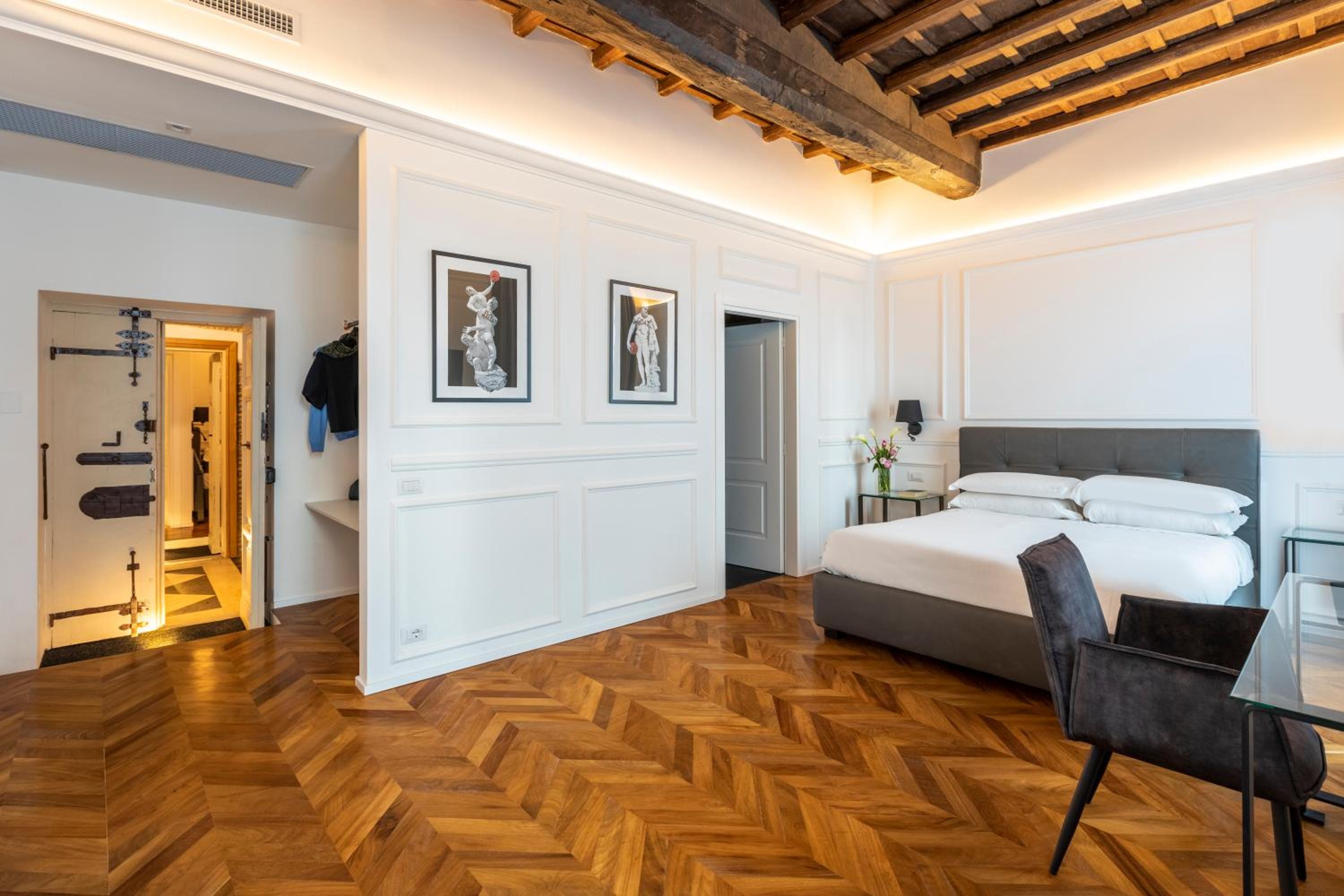 Superior Double Room photo 3