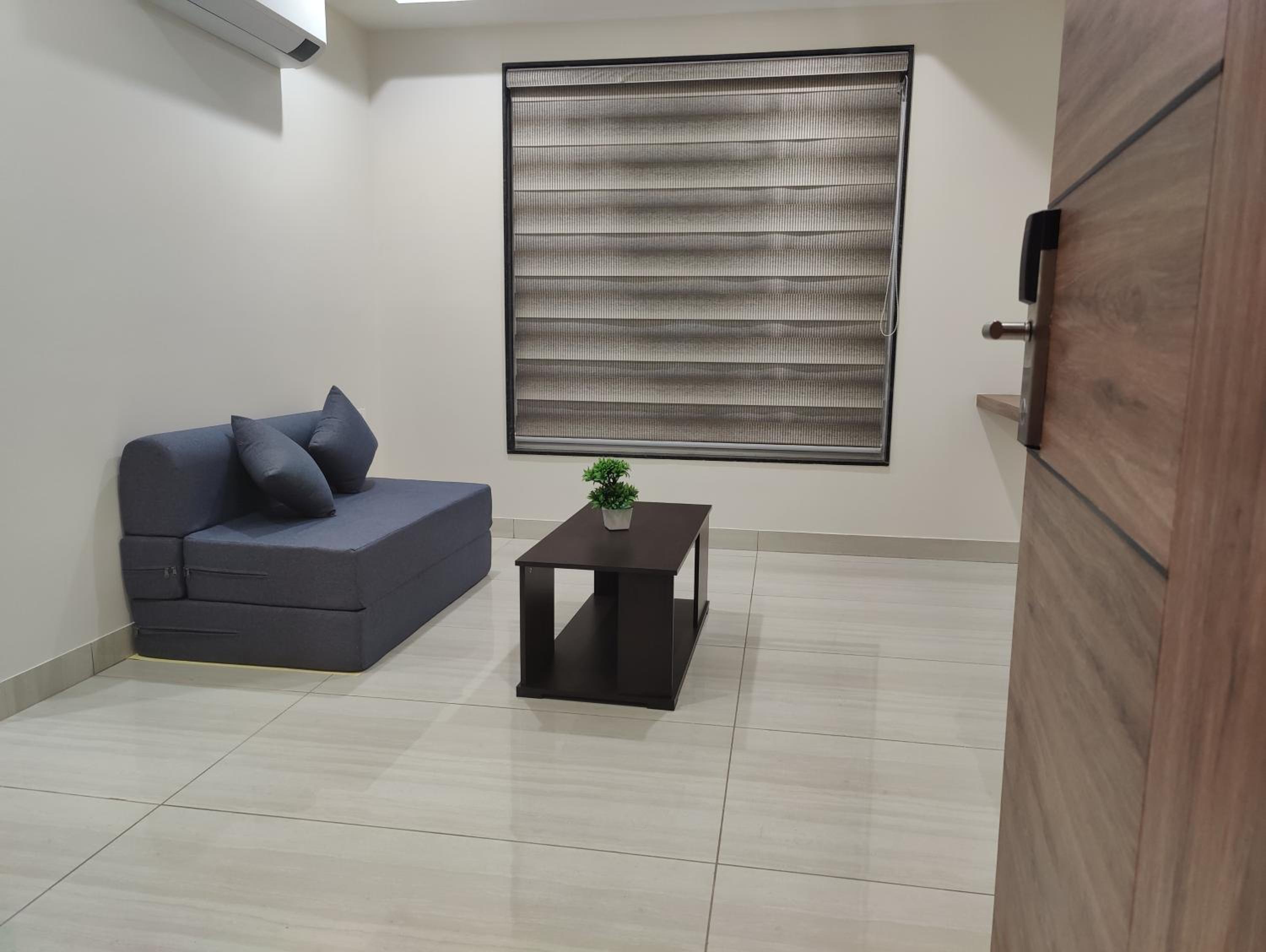 Suite - Photo 5
