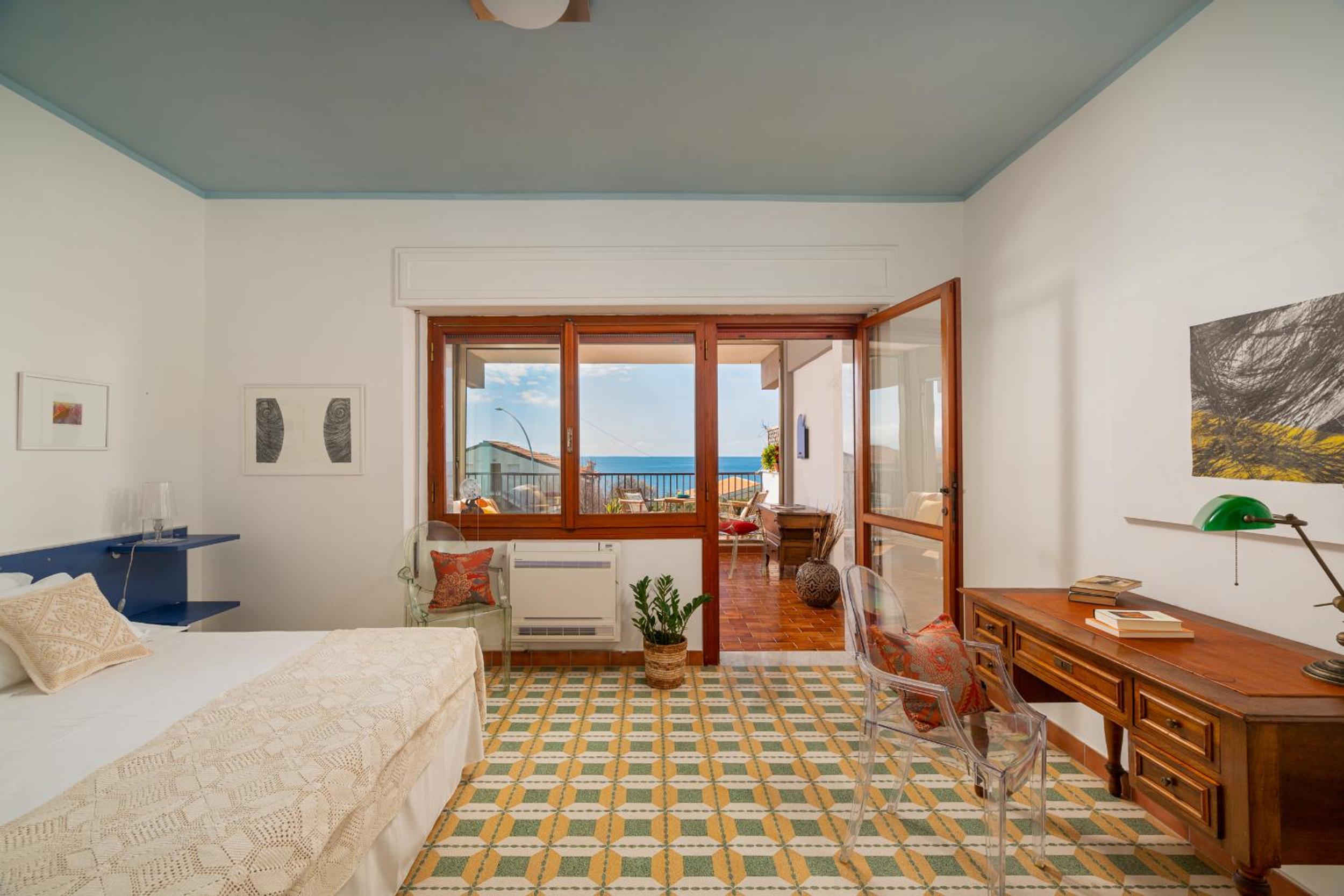 Apartment With Sea View photo 1