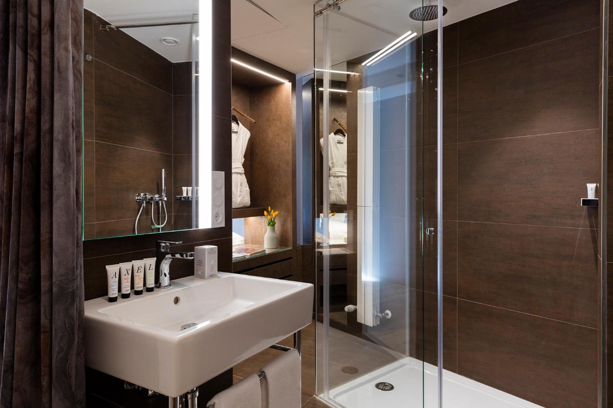 Standard Double Room - Photo 2