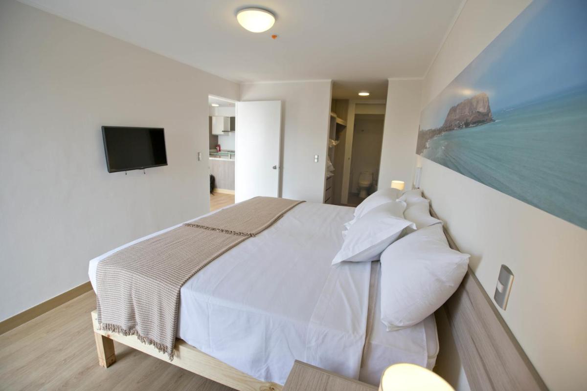One-Bedroom Apartment photo 1