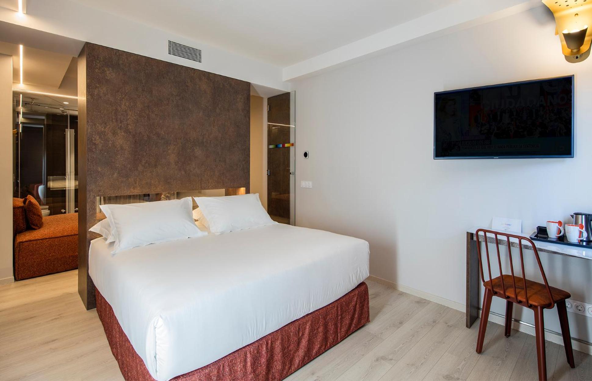 Junior Suite - Photo 1