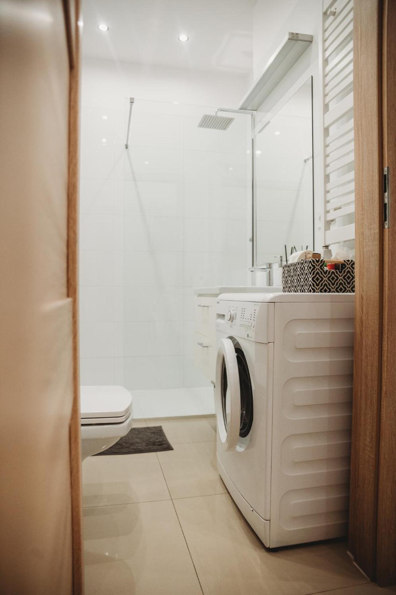 One-Bedroom Apartment - Photo 7