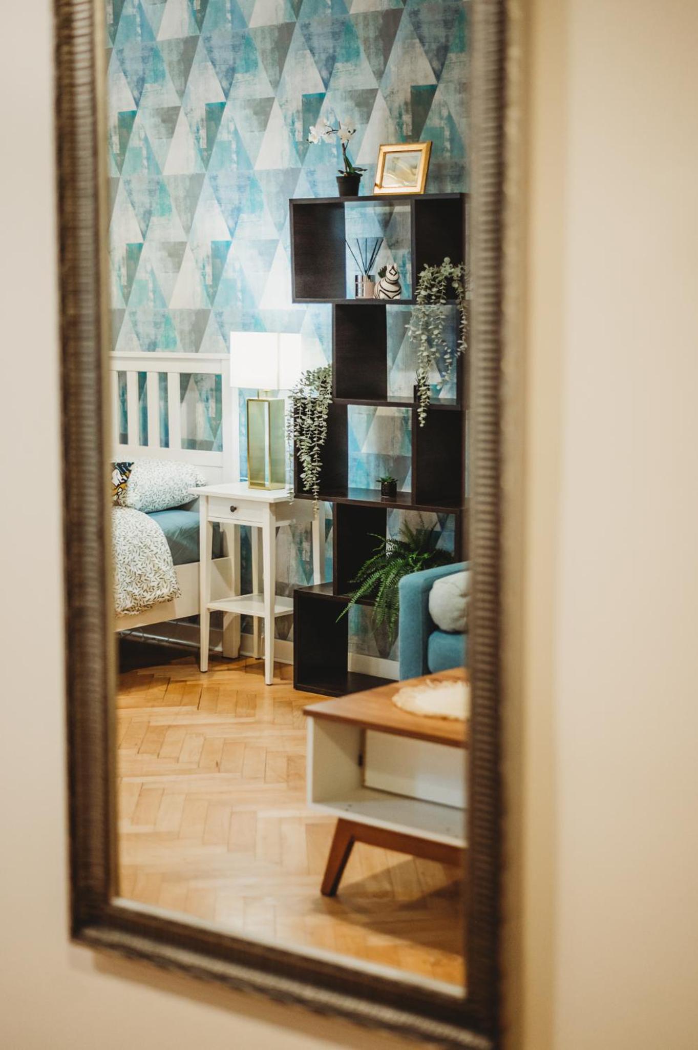 One-Bedroom Apartment - Photo 12