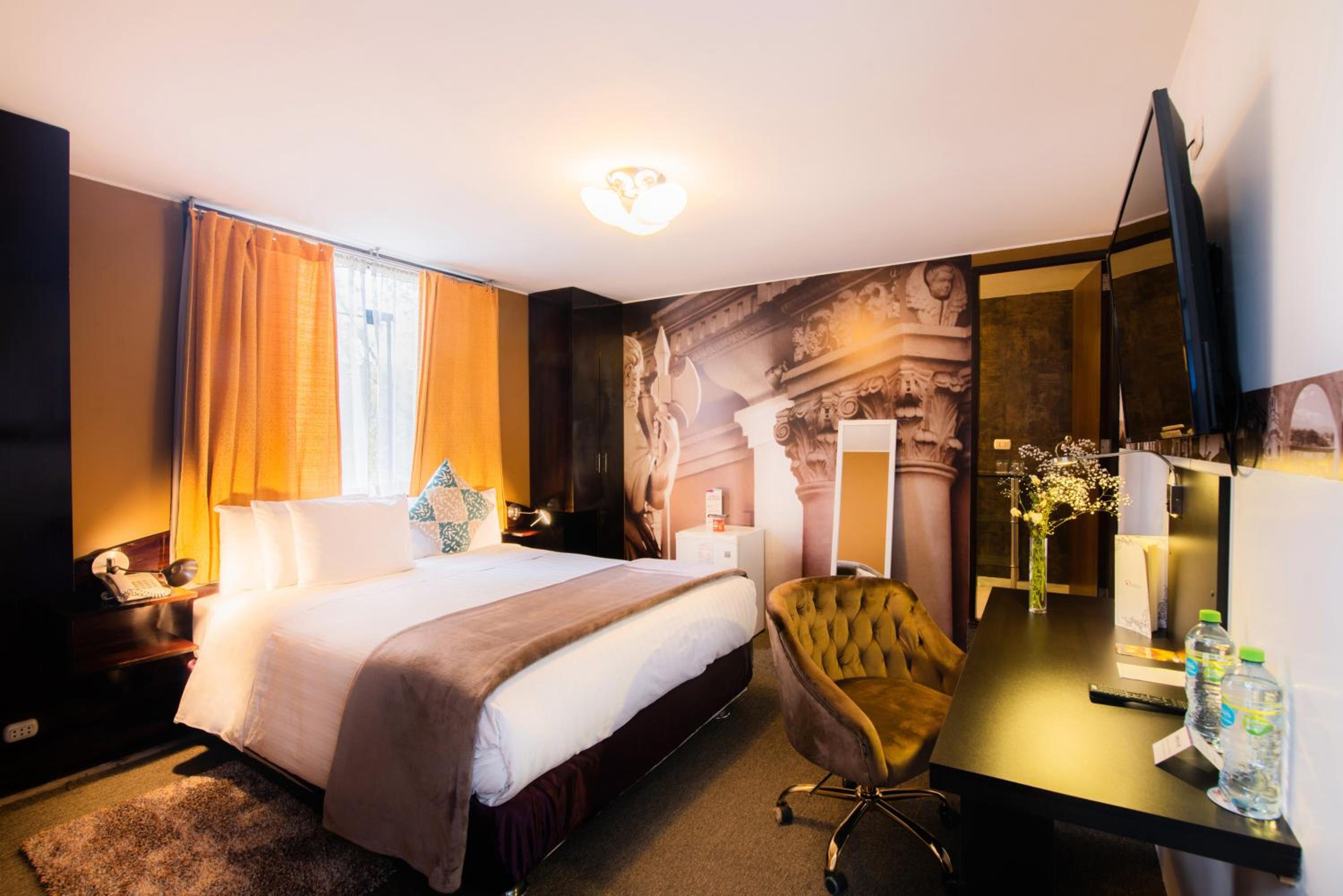 Queen Room
