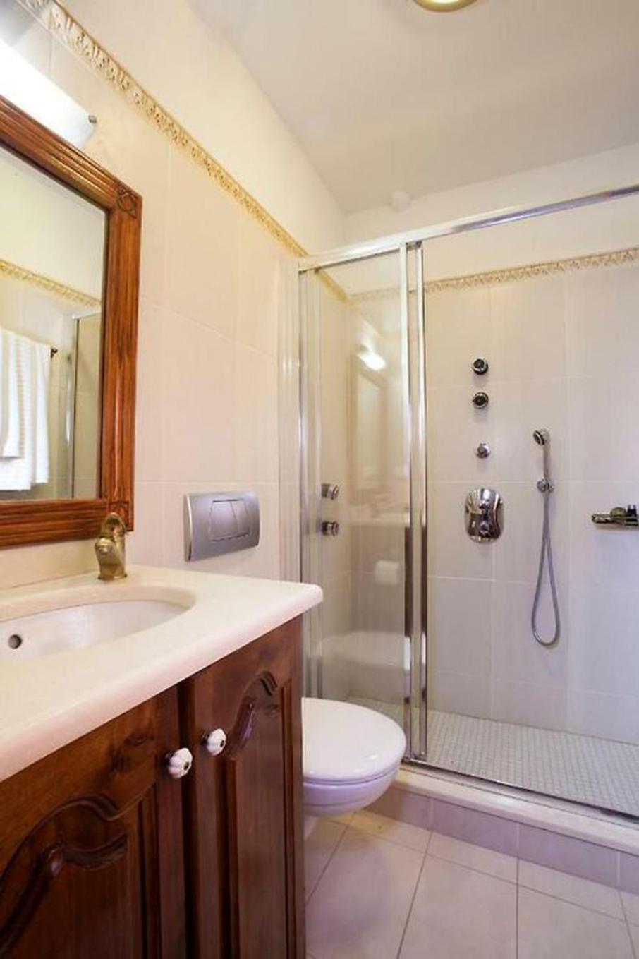 Economy Double Room photo 3